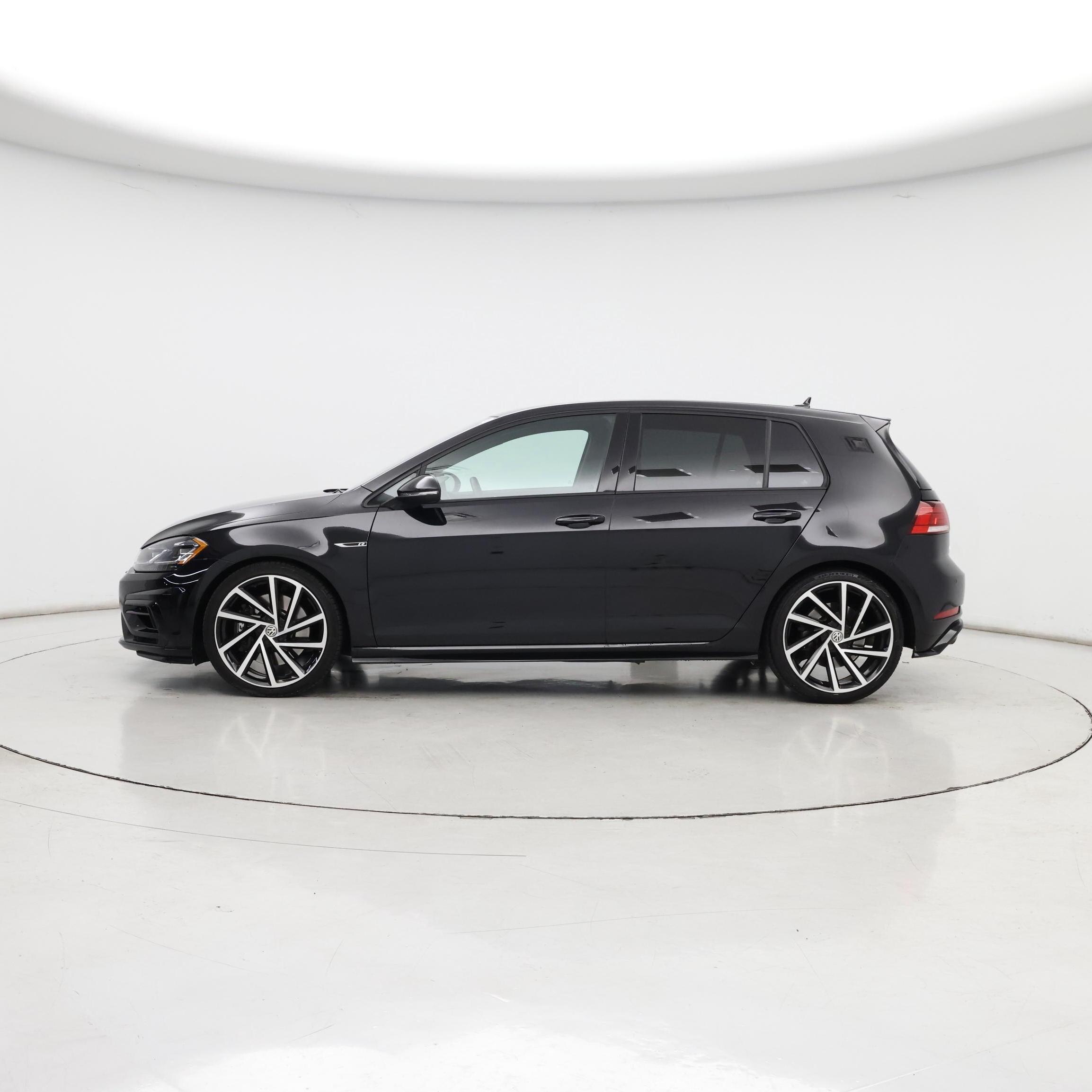 Thumbnail: 2018 Volkswagen Golf - 3
