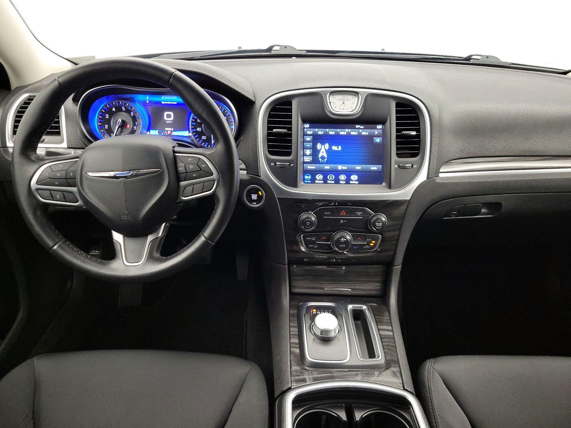 Thumbnail: 2020 Chrysler 300 - 9