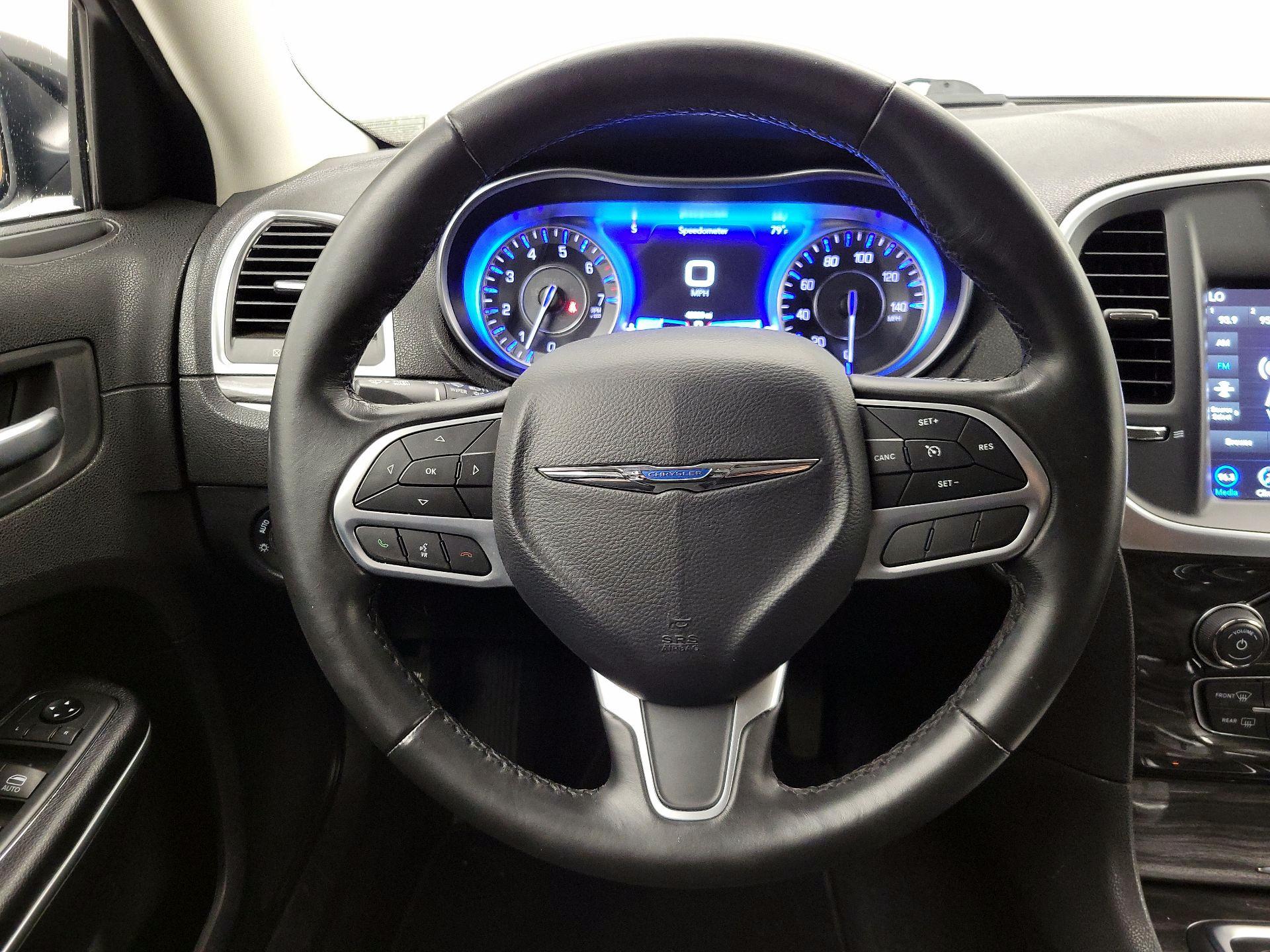 Thumbnail: 2020 Chrysler 300 - 10