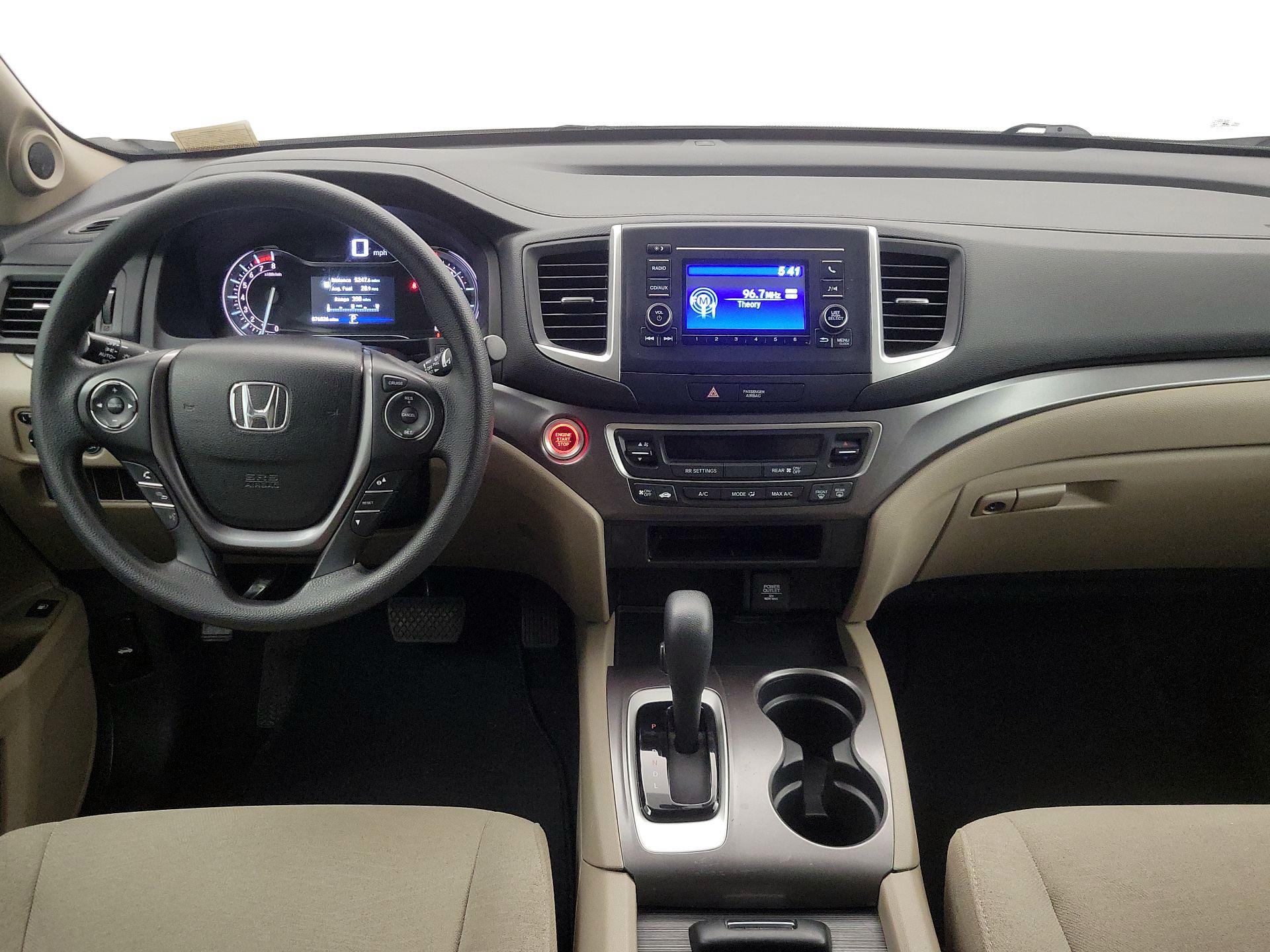 Thumbnail: 2016 Honda Pilot - 9