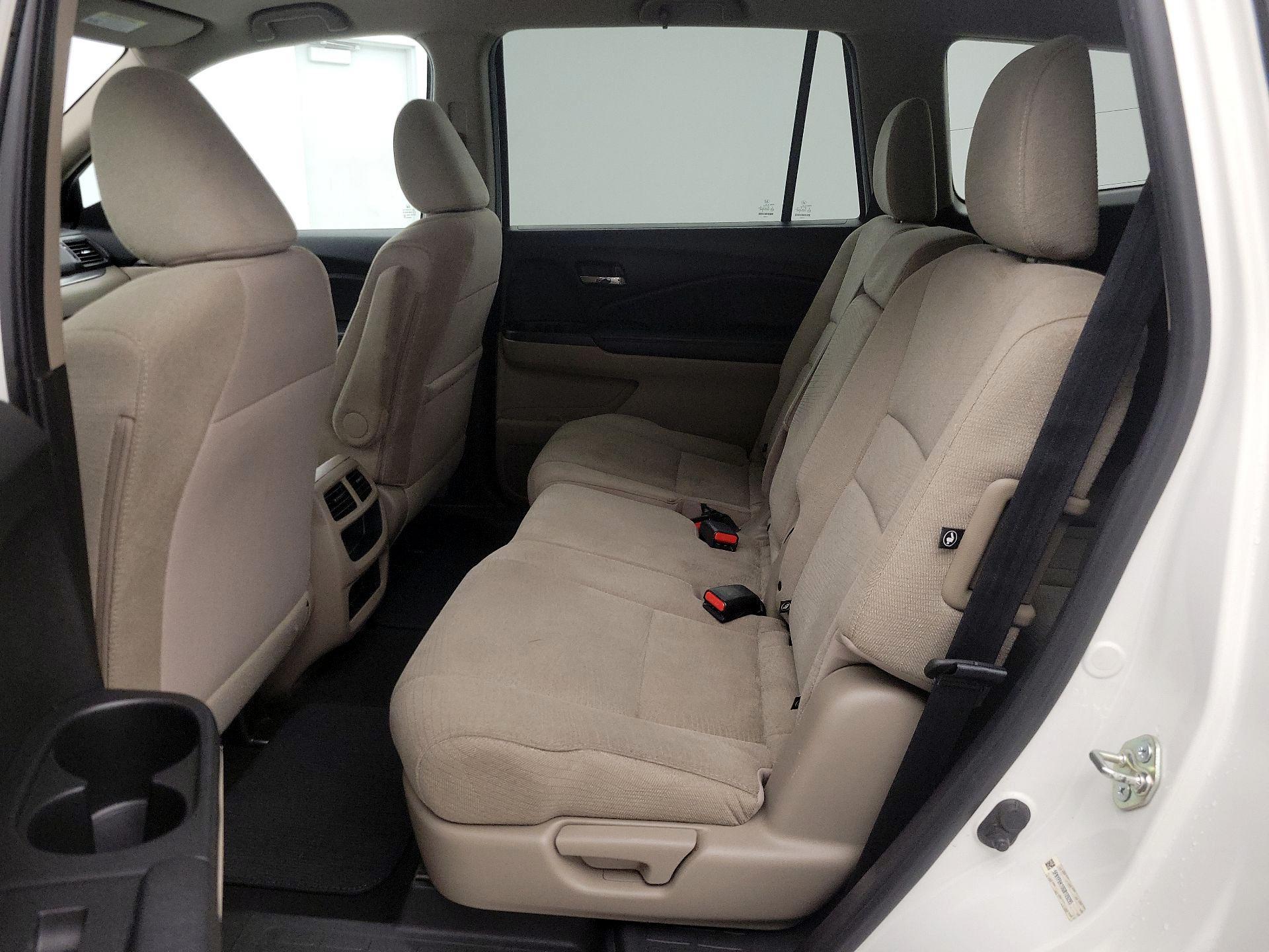 Thumbnail: 2016 Honda Pilot - 19