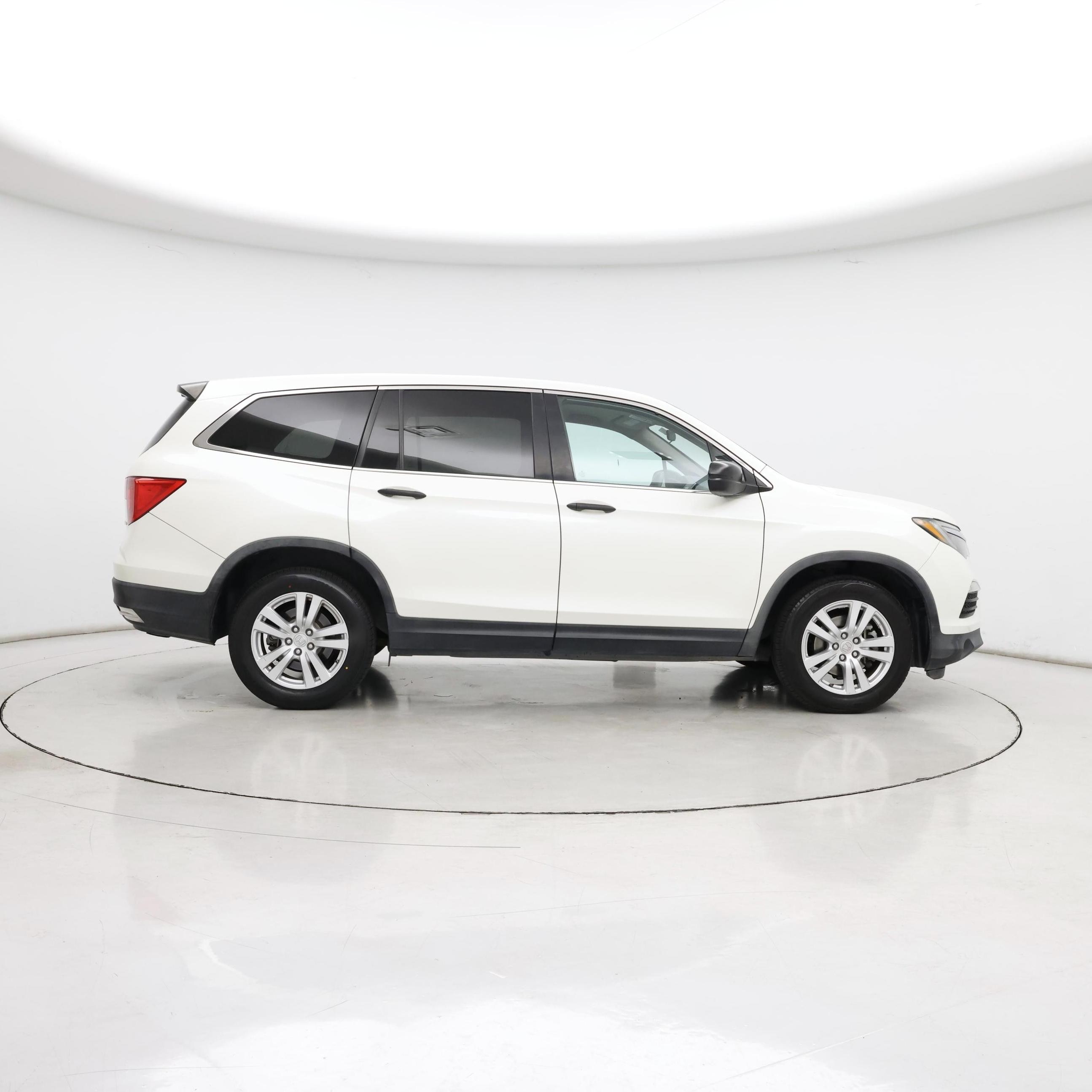 Thumbnail: 2016 Honda Pilot - 7