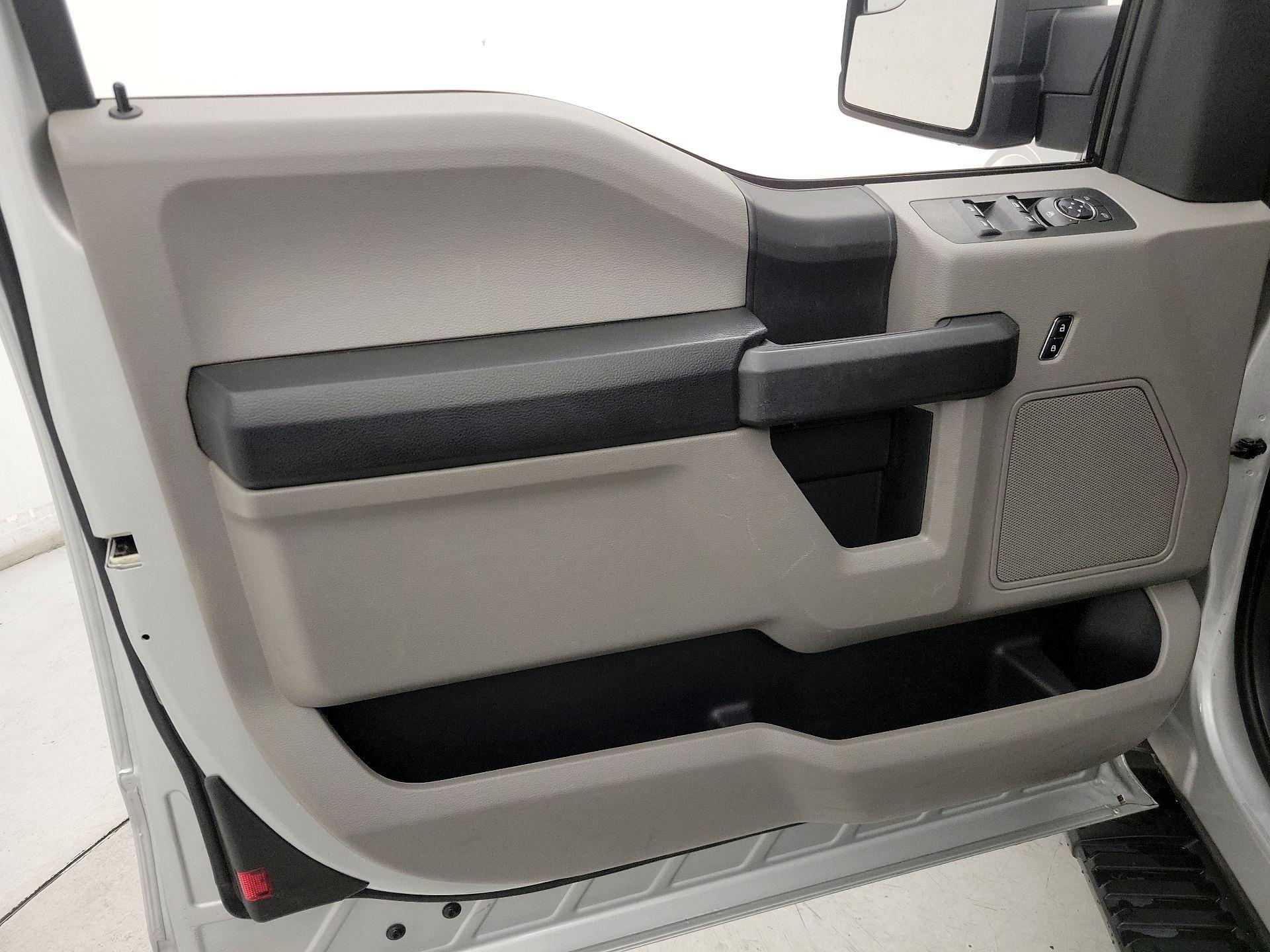 Thumbnail: 2017 Ford F-150 - 12