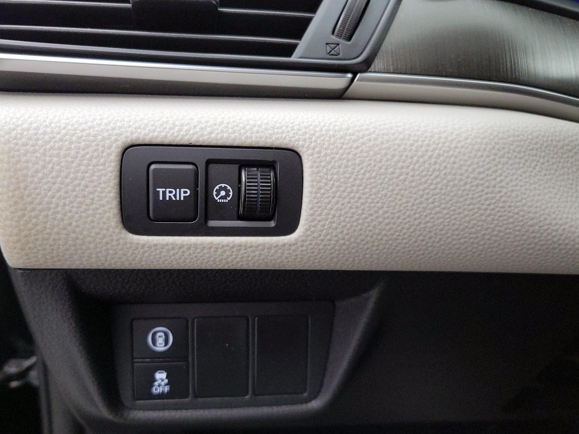 Thumbnail: 2018 Honda Accord - 13