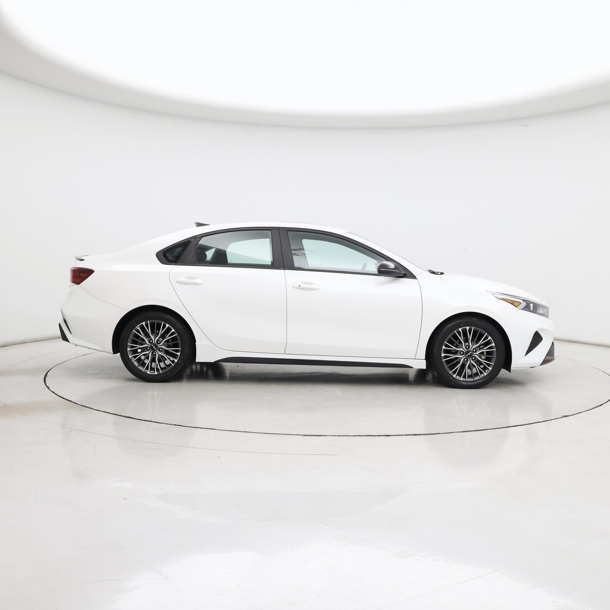 Thumbnail: 2024 Kia Forte - 7