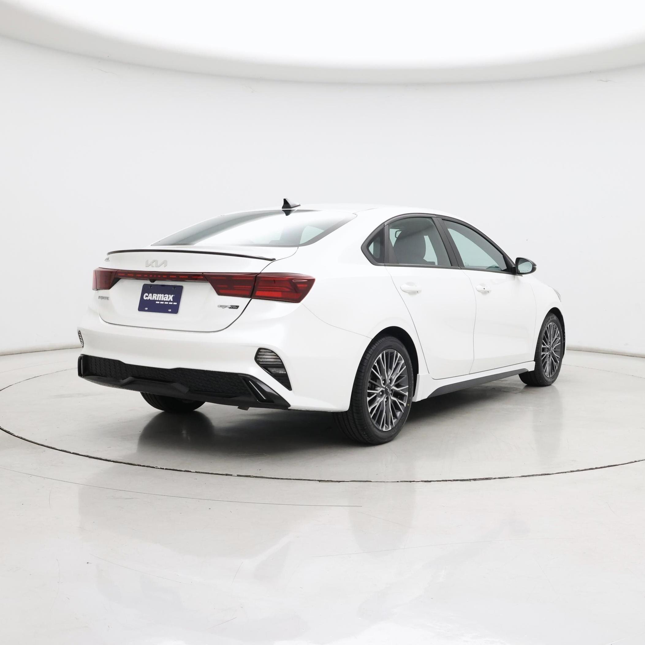 Thumbnail: 2024 Kia Forte - 8