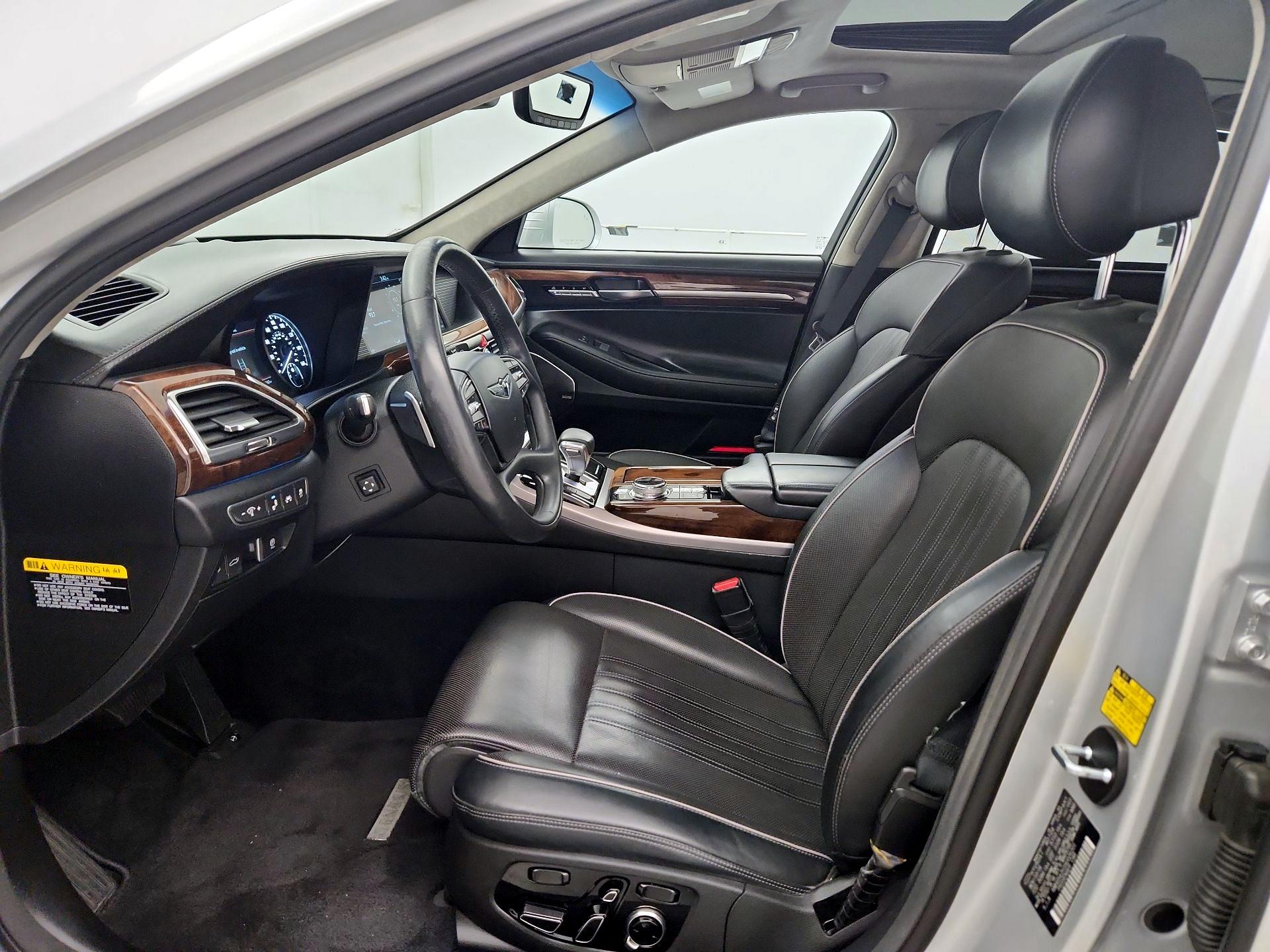 Thumbnail: 2017 Genesis G90 - 11