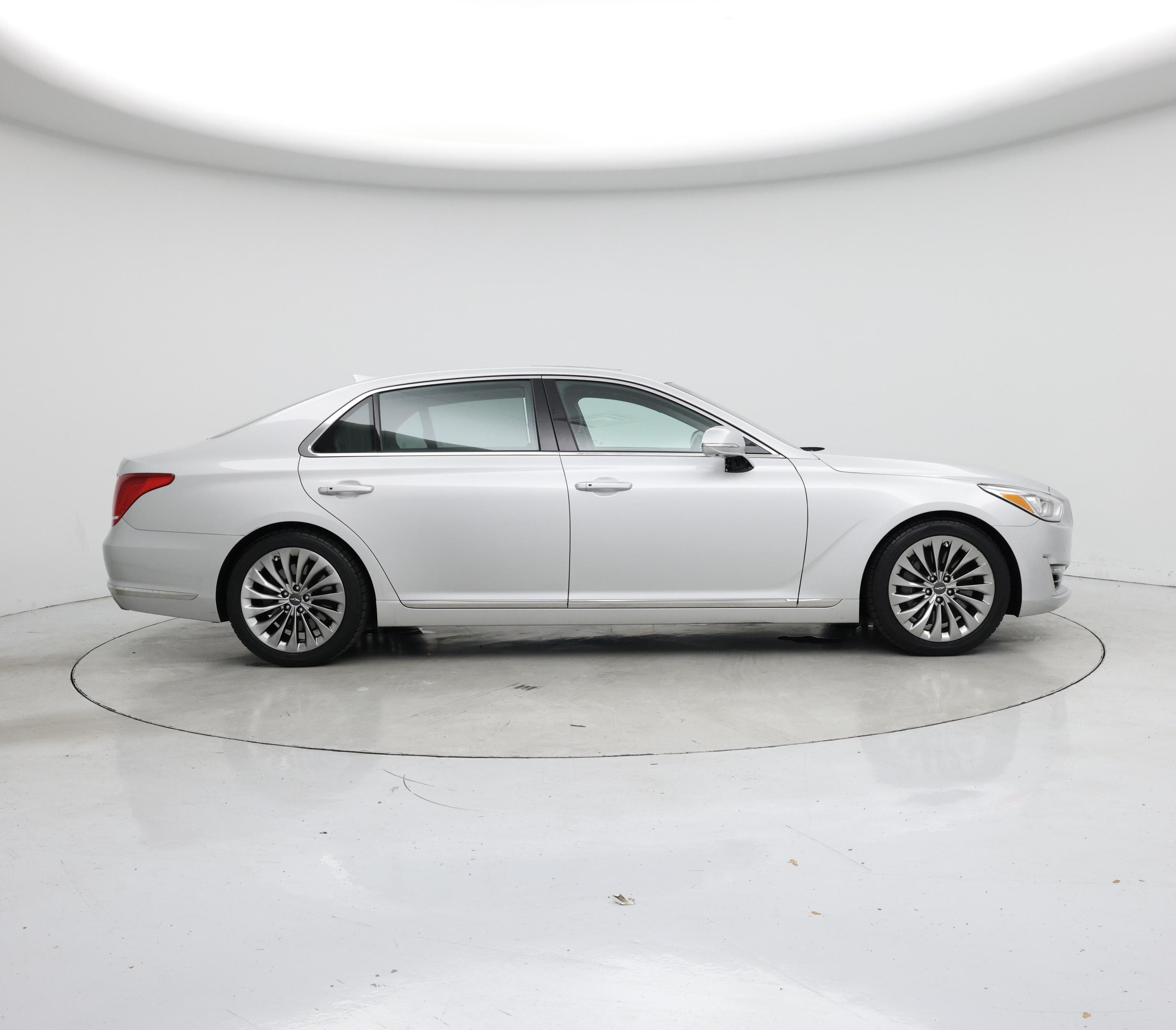 Thumbnail: 2017 Genesis G90 - 7