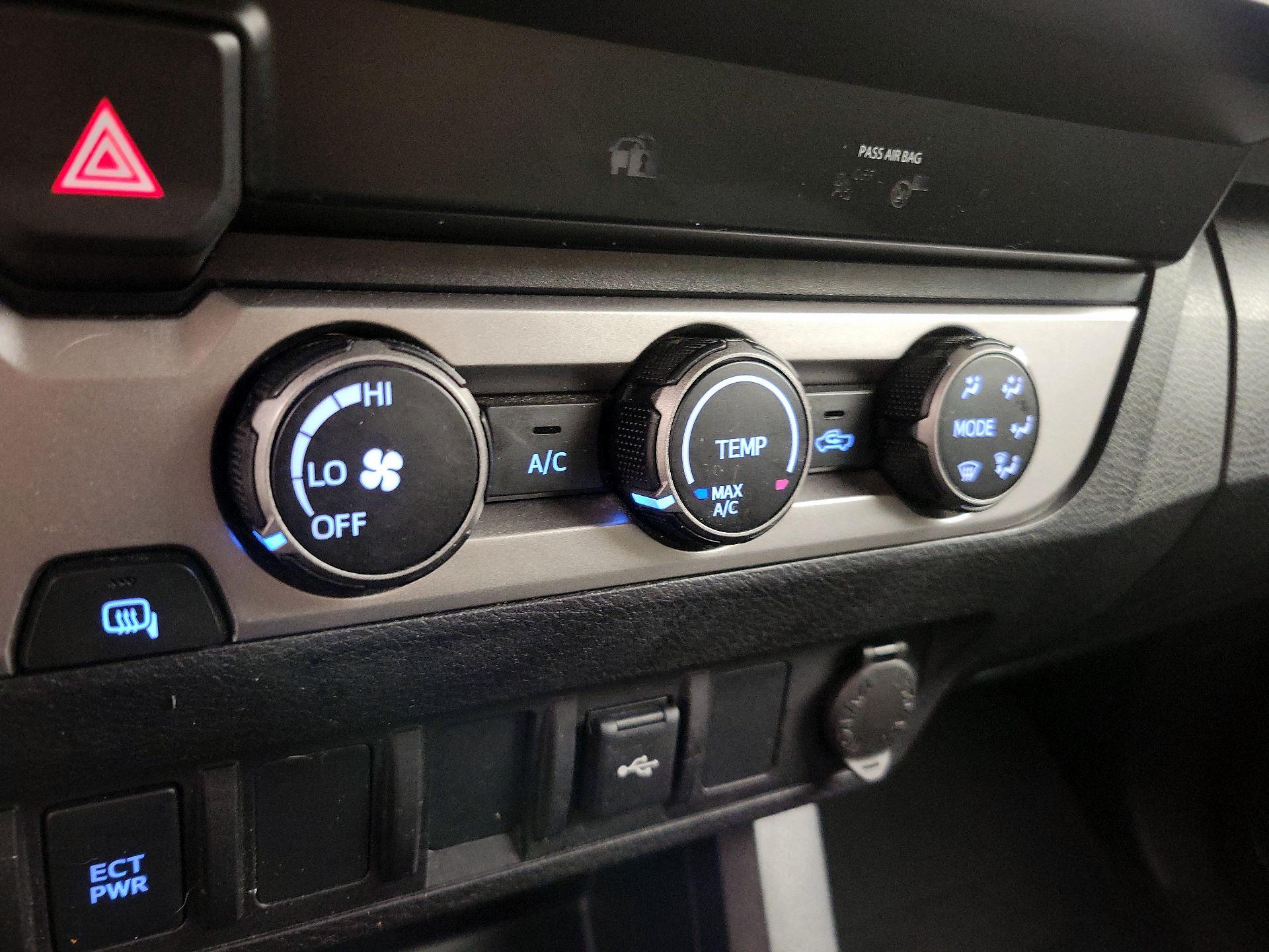 Thumbnail: 2021 Toyota Tacoma - 16