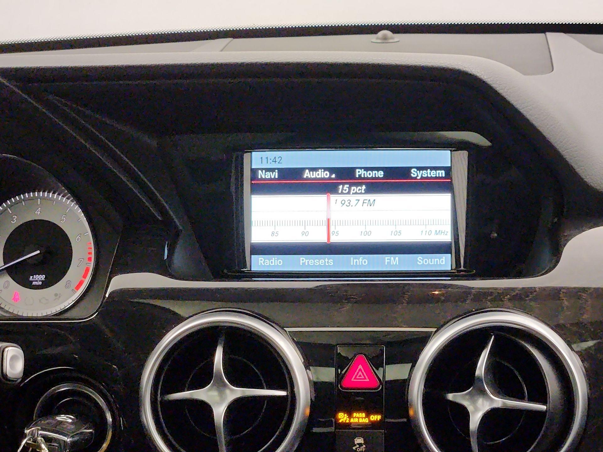 Thumbnail: 2015 Mercedes-Benz GLK - 14
