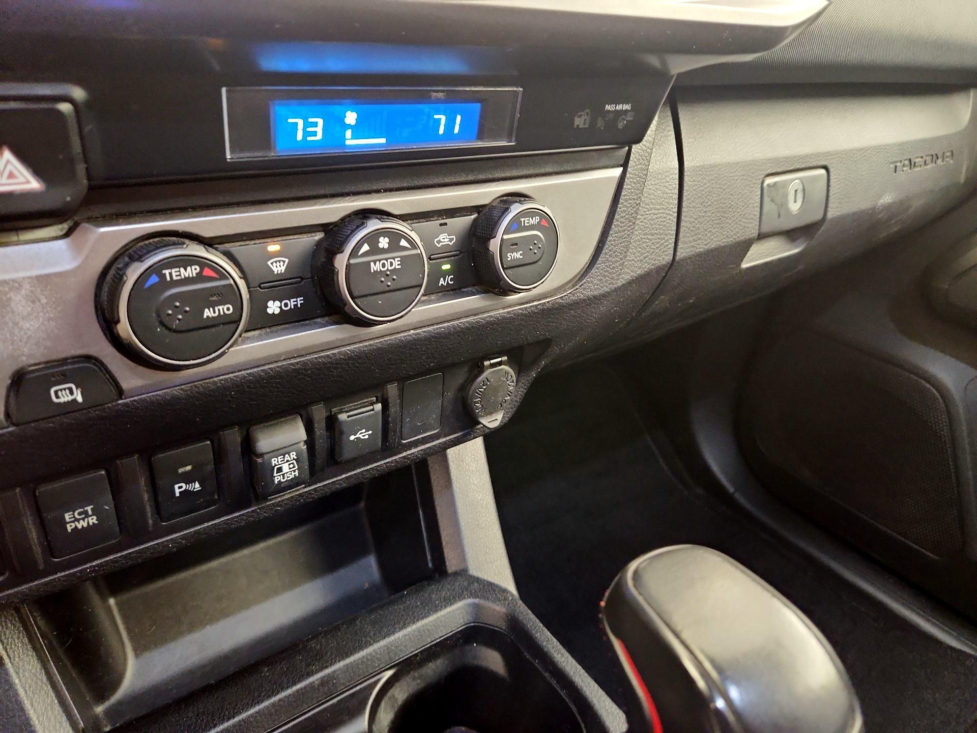 Thumbnail: 2021 Toyota Tacoma - 17