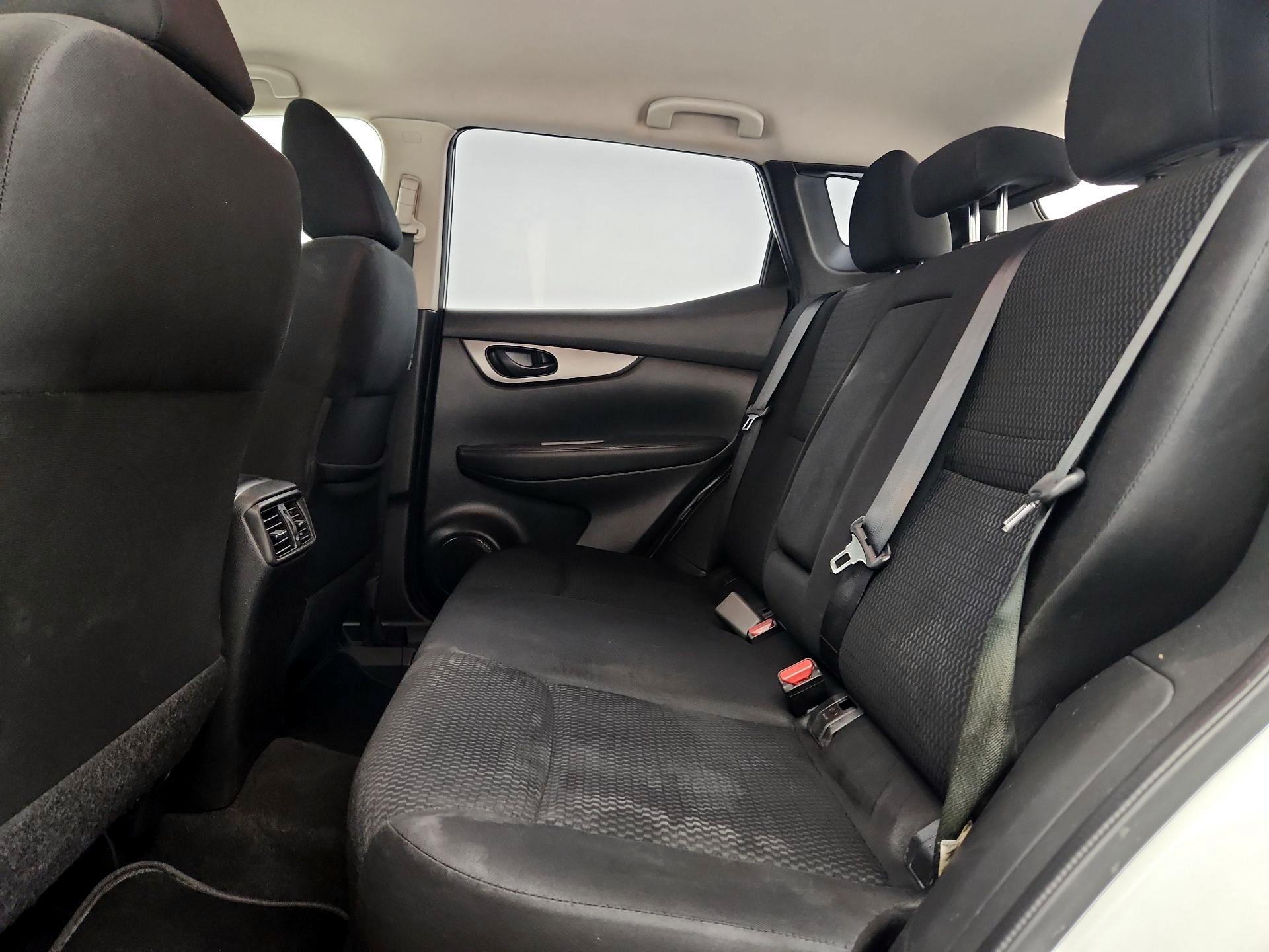 Thumbnail: 2019 Nissan Rogue Sport - 19