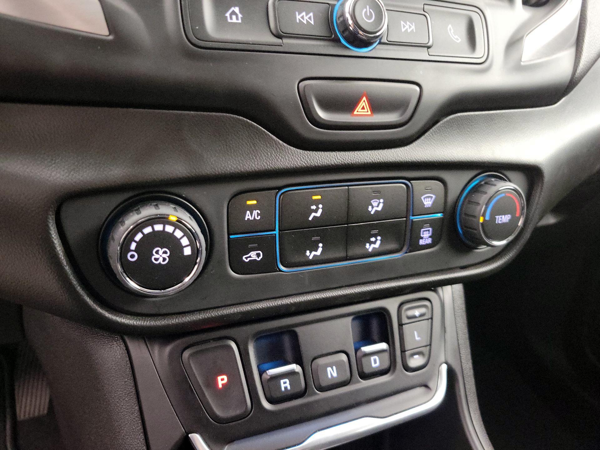 Thumbnail: 2020 GMC Terrain - 16
