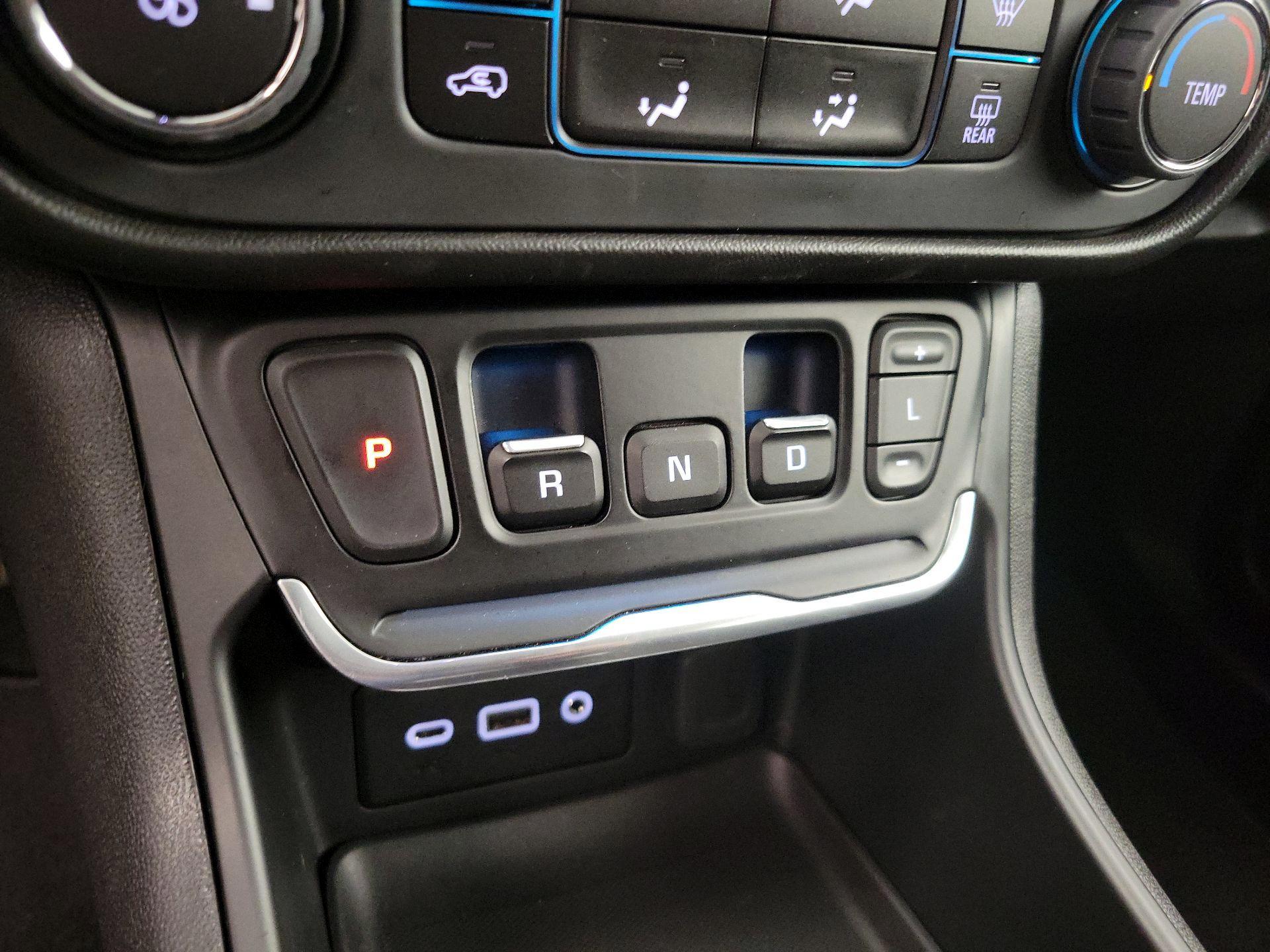 Thumbnail: 2020 GMC Terrain - 17
