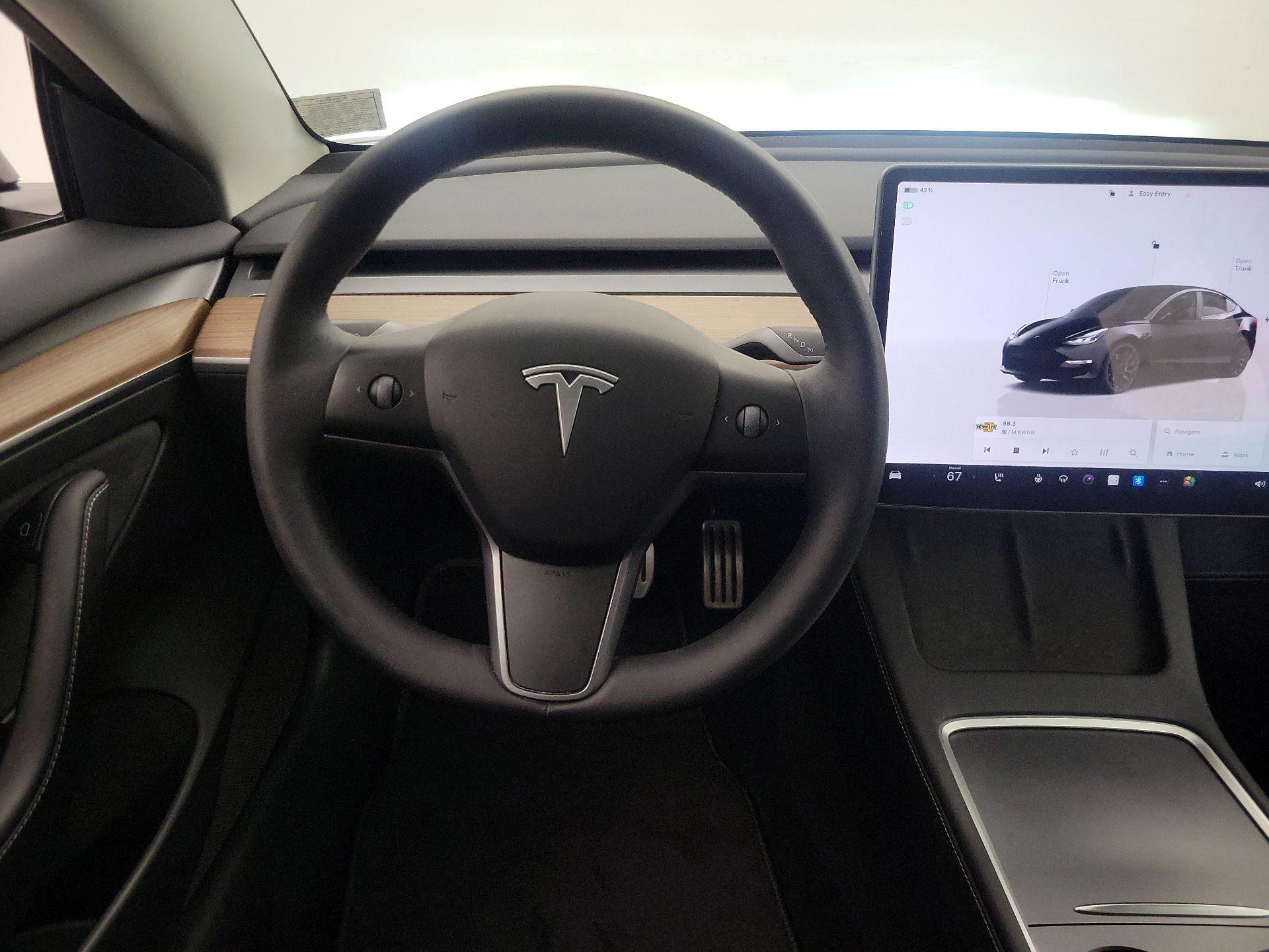 Thumbnail: 2023 Tesla Model 3 - 10