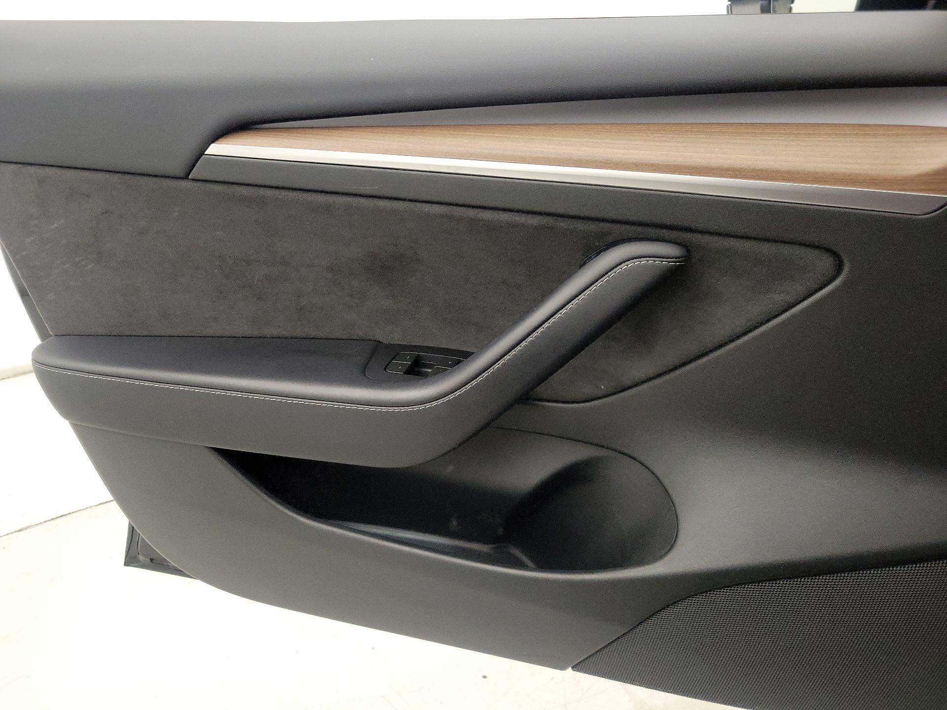 Thumbnail: 2023 Tesla Model 3 - 12