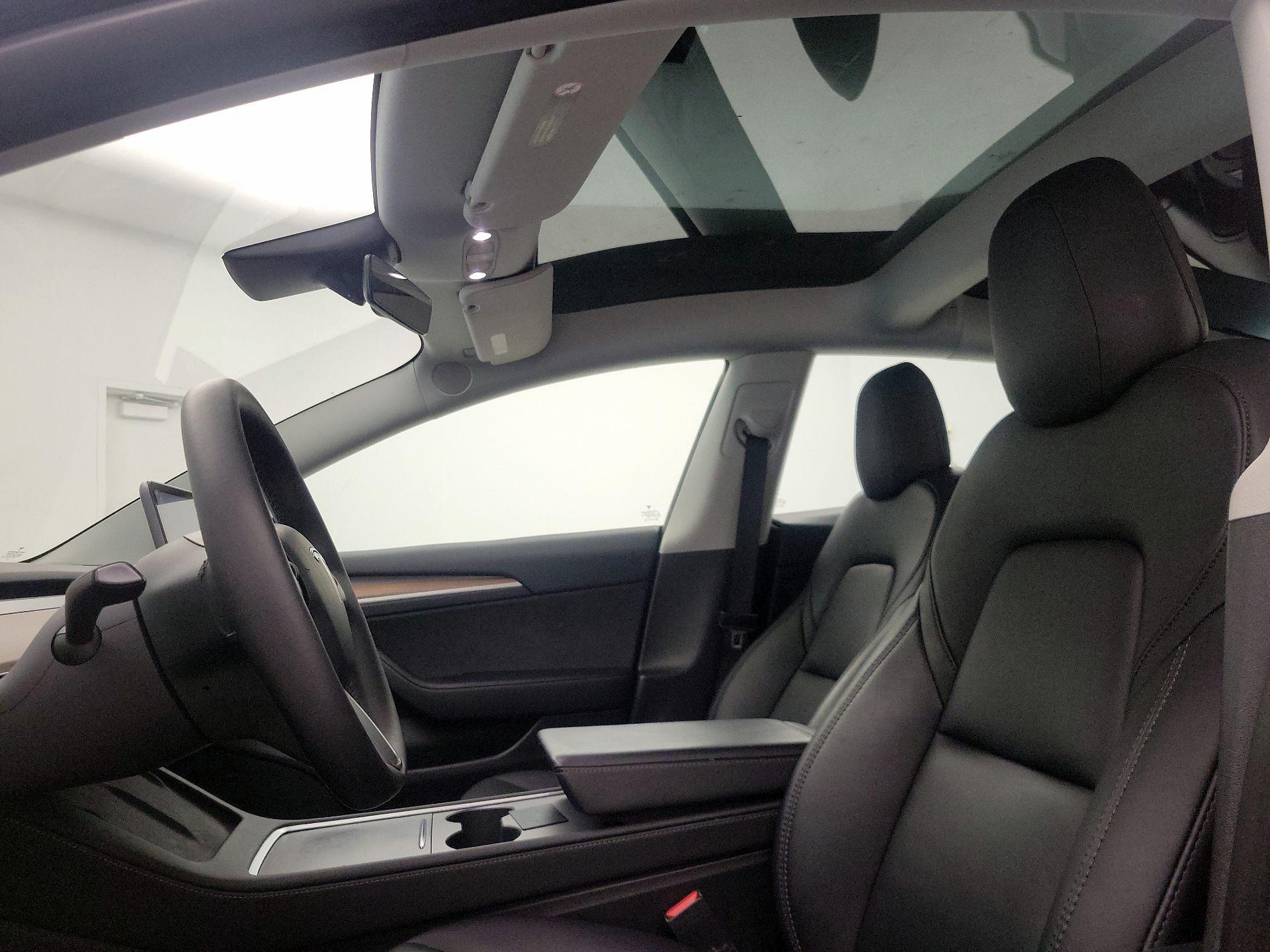 Thumbnail: 2023 Tesla Model 3 - 18