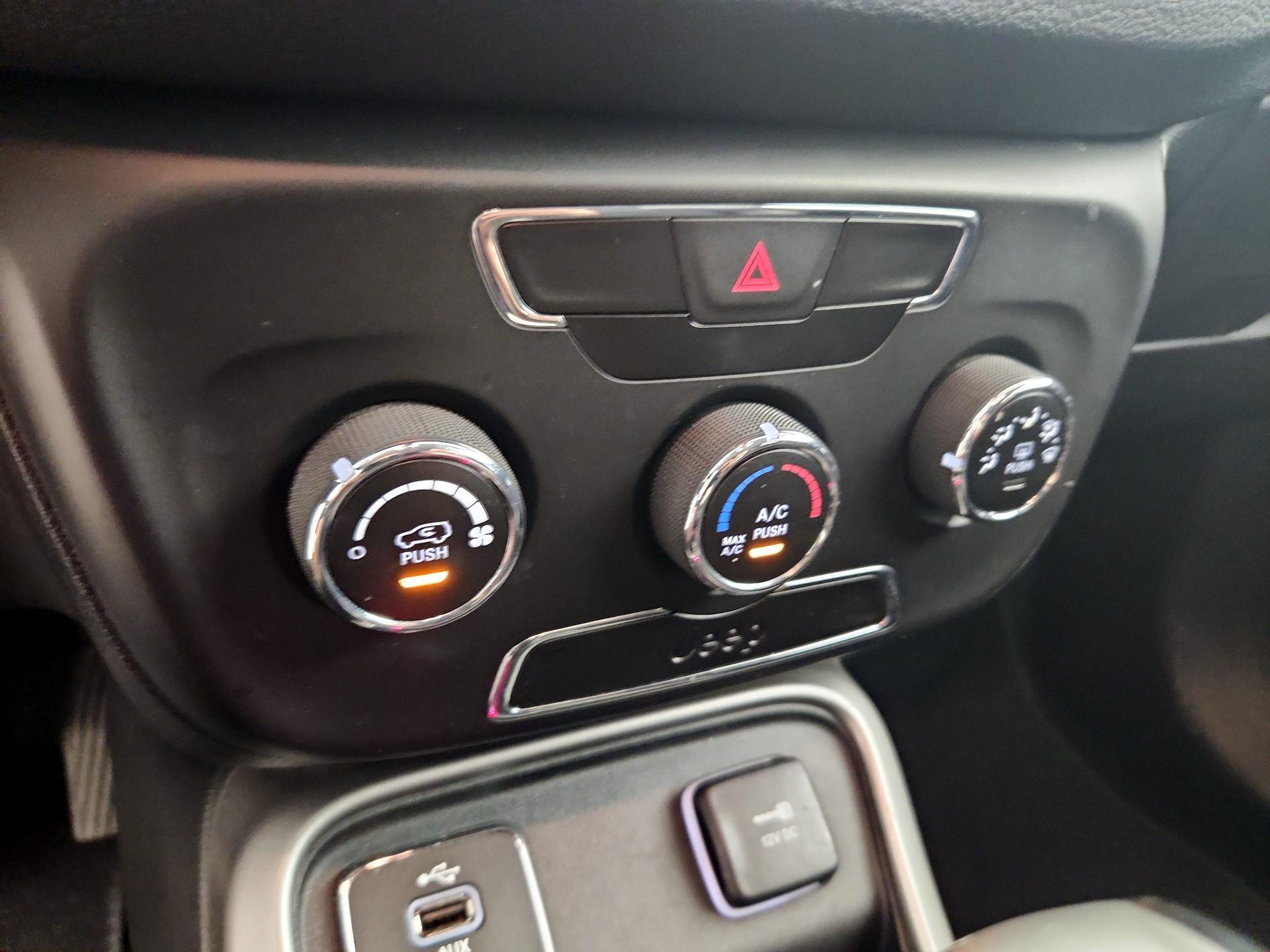 Thumbnail: 2018 Jeep Compass - 15