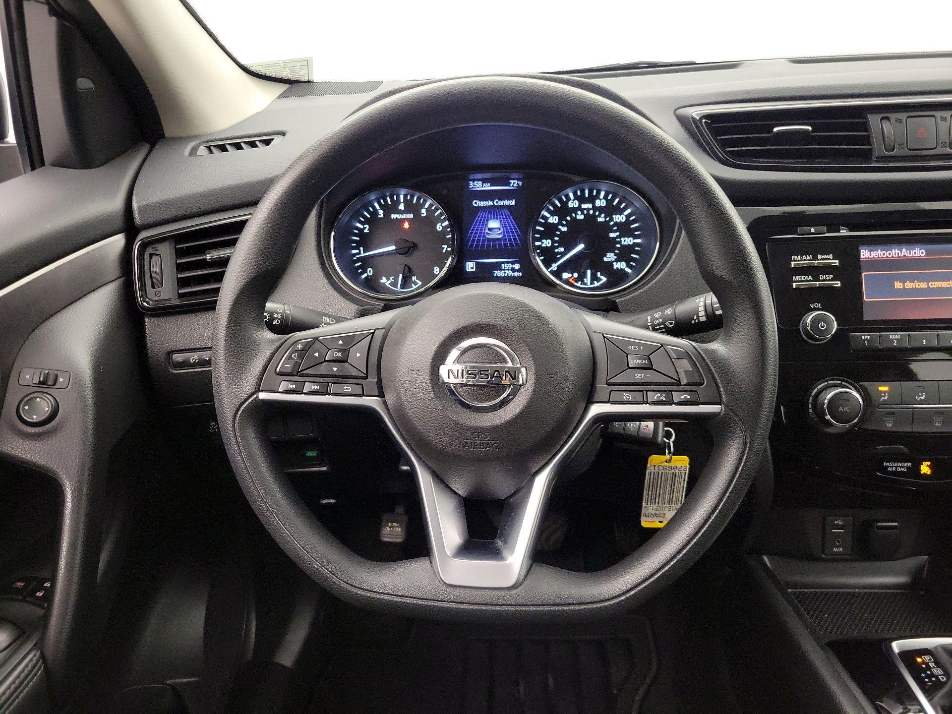 Thumbnail: 2018 Nissan Rogue Sport - 10