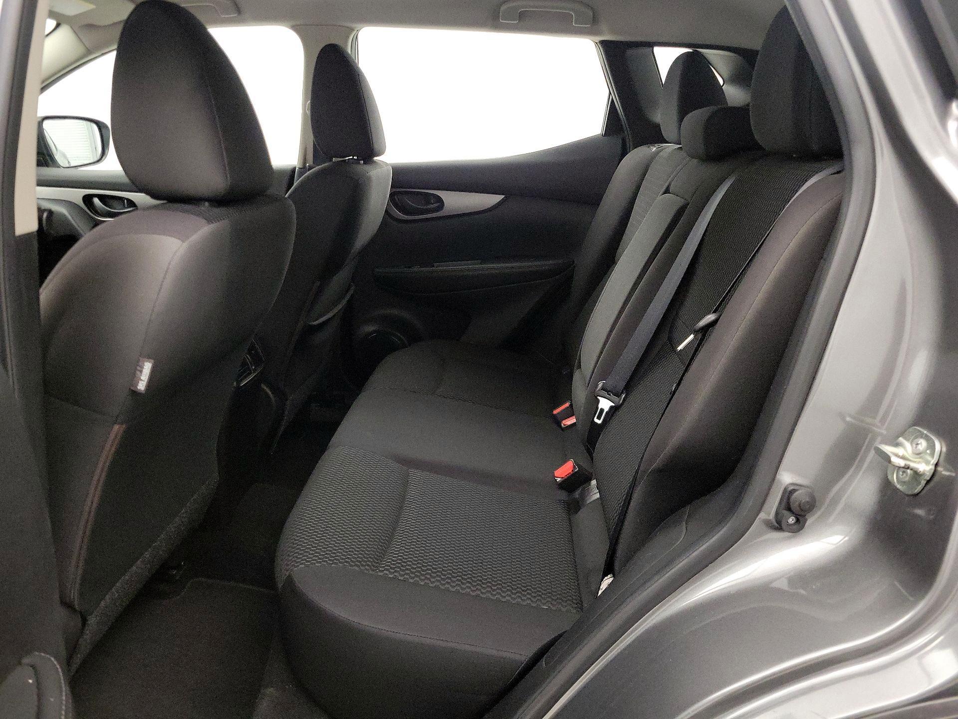 Thumbnail: 2018 Nissan Rogue Sport - 19