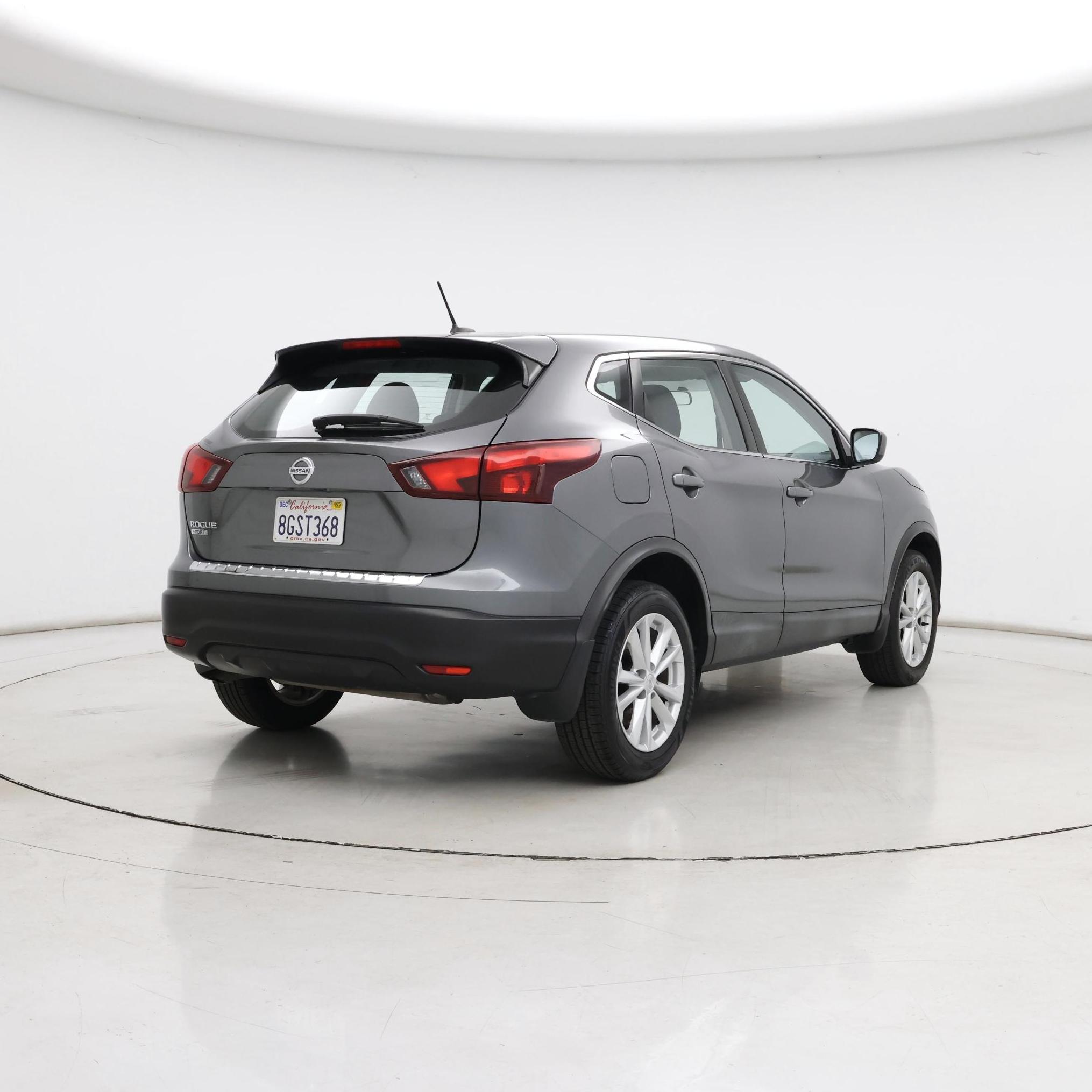 Thumbnail: 2018 Nissan Rogue Sport - 8