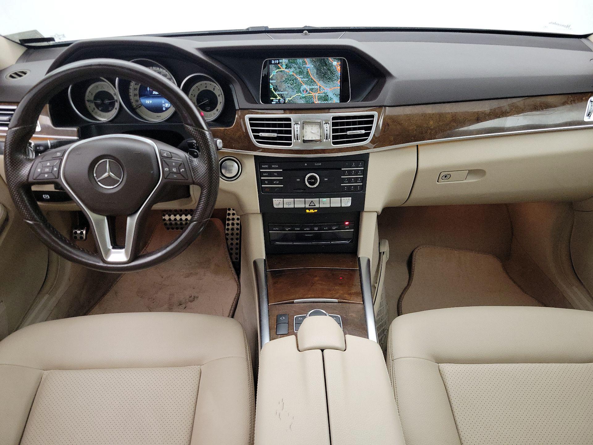 Thumbnail: 2016 Mercedes-Benz E-Class - 9