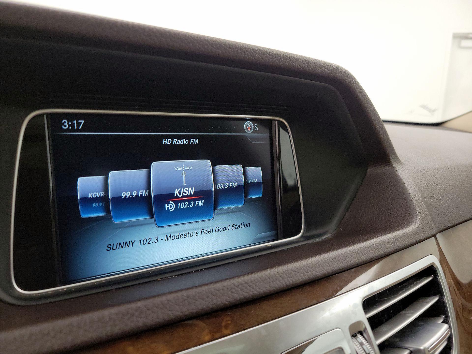 Thumbnail: 2016 Mercedes-Benz E-Class - 16