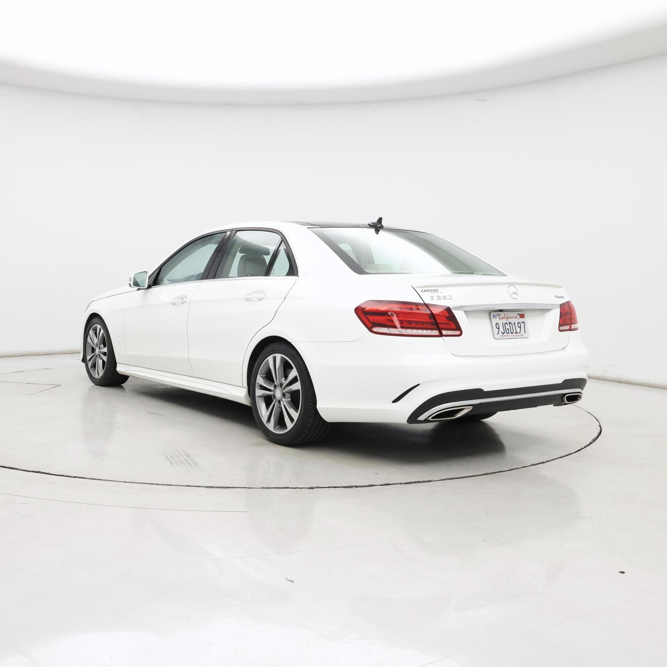 Thumbnail: 2016 Mercedes-Benz E-Class - 2