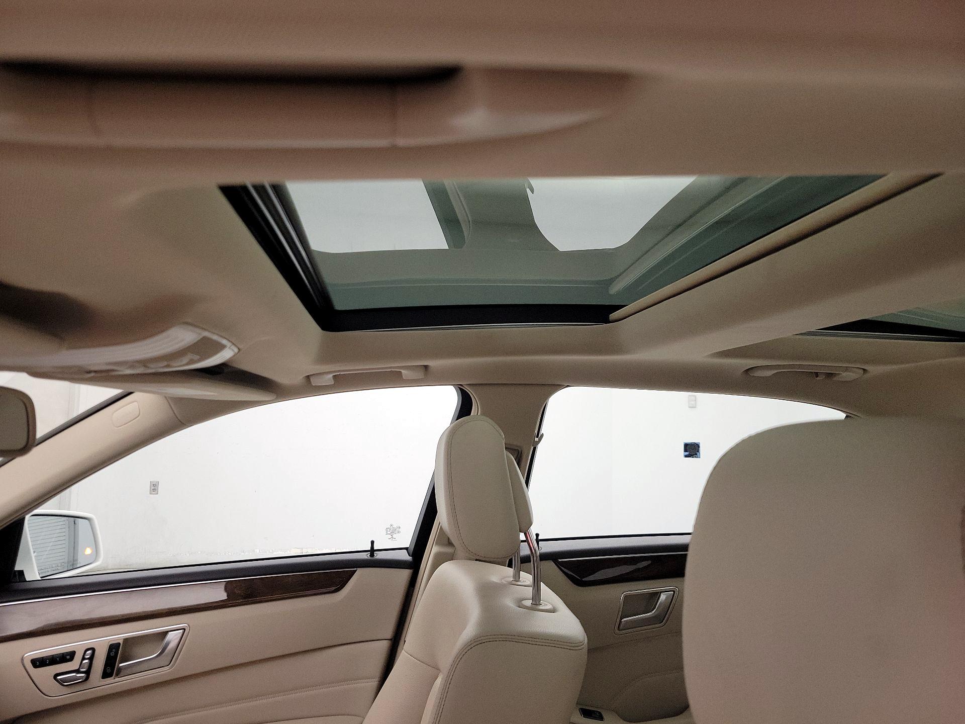 Thumbnail: 2016 Mercedes-Benz E-Class - 20
