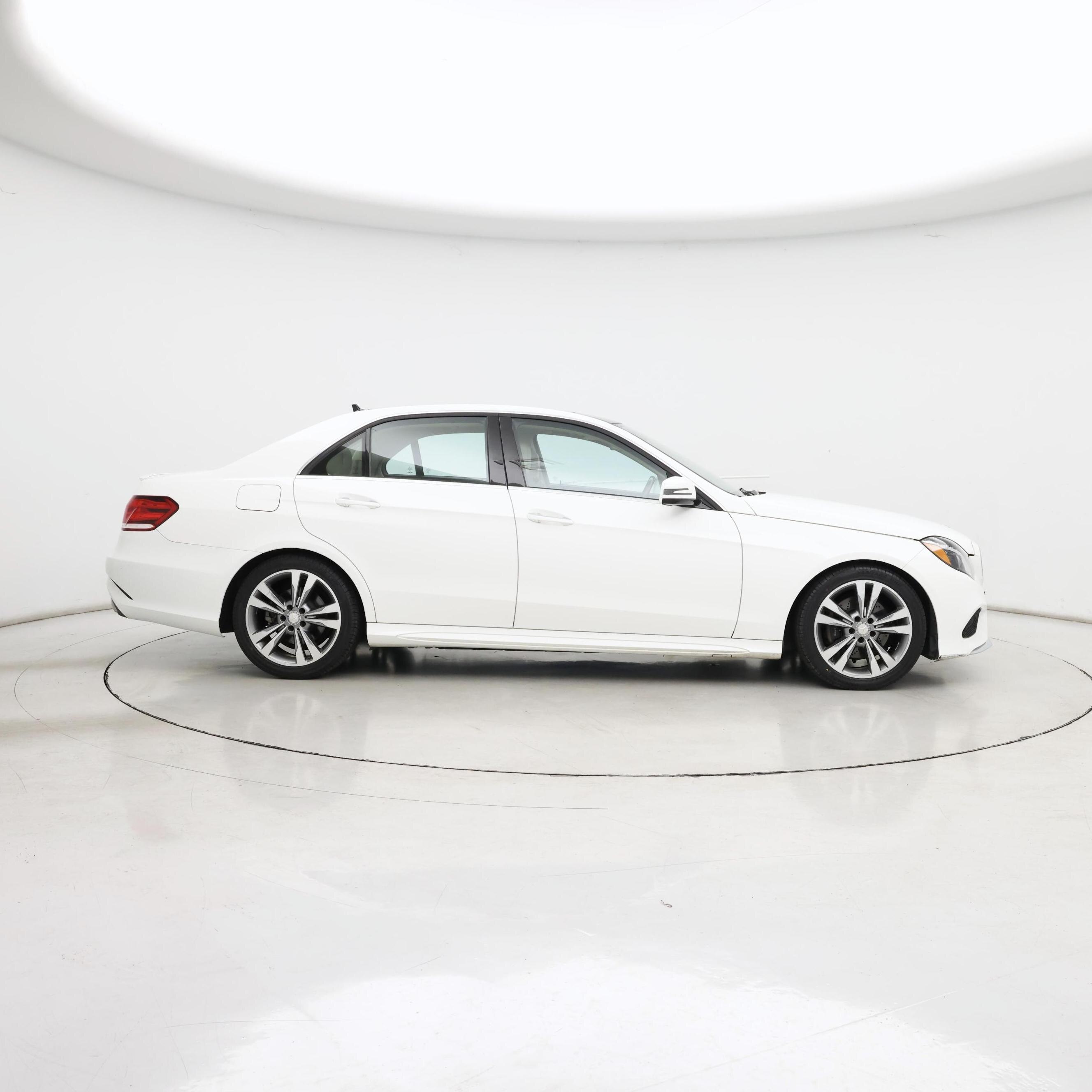 Thumbnail: 2016 Mercedes-Benz E-Class - 7
