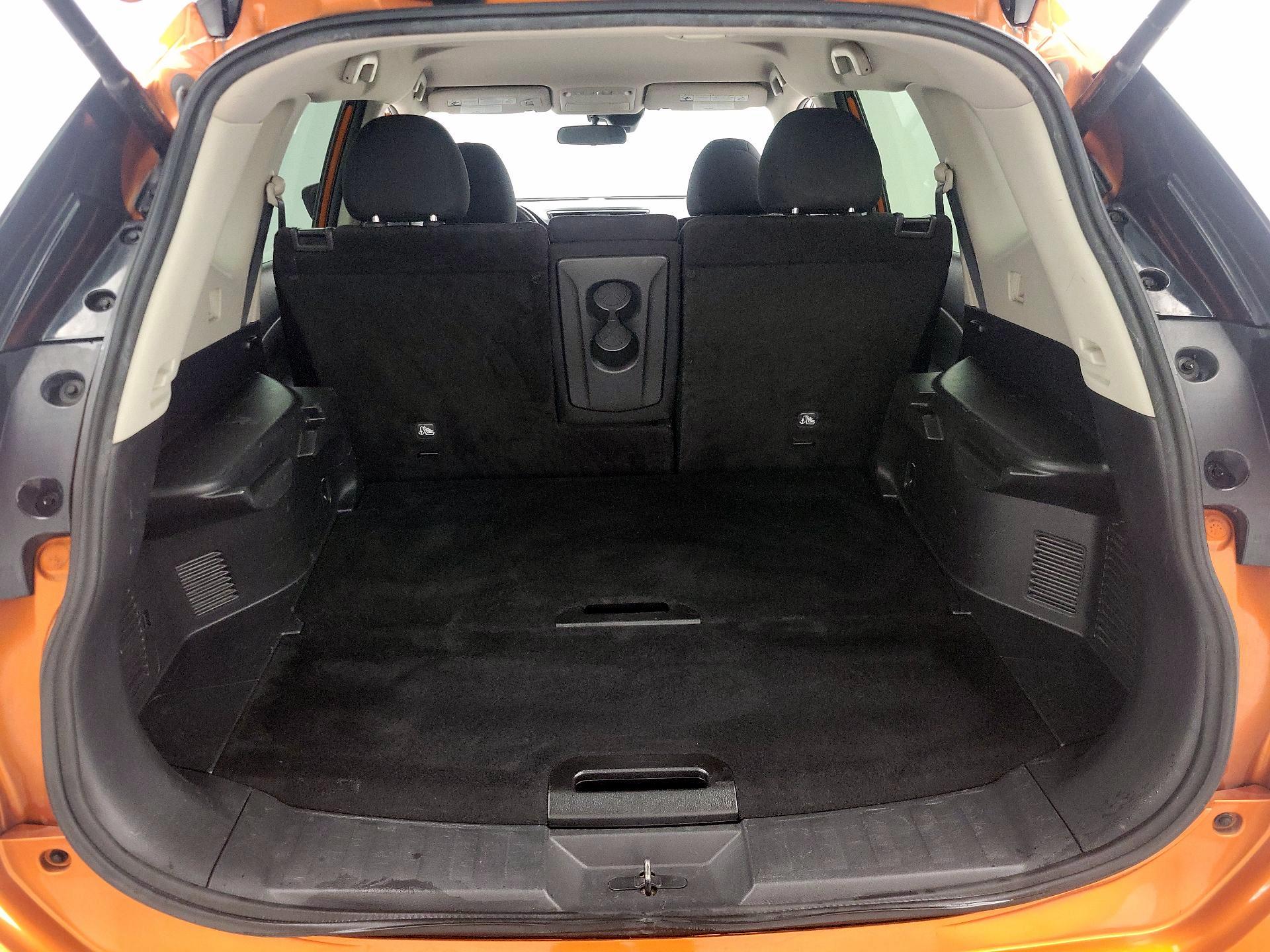 Thumbnail: 2019 Nissan Rogue - 20