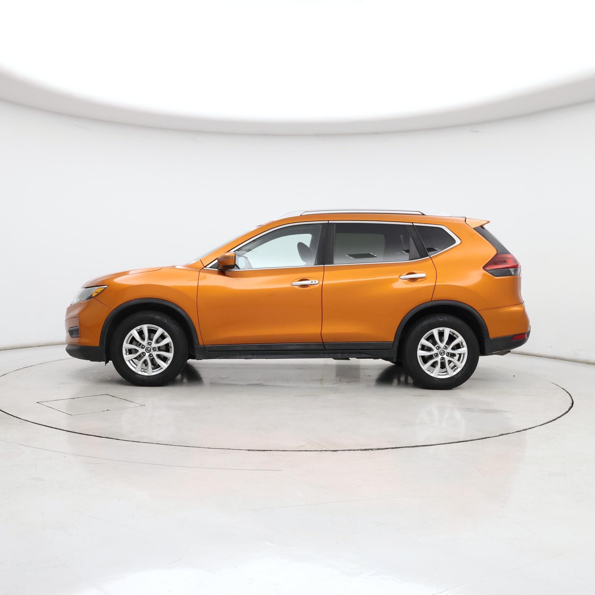 Thumbnail: 2019 Nissan Rogue - 3