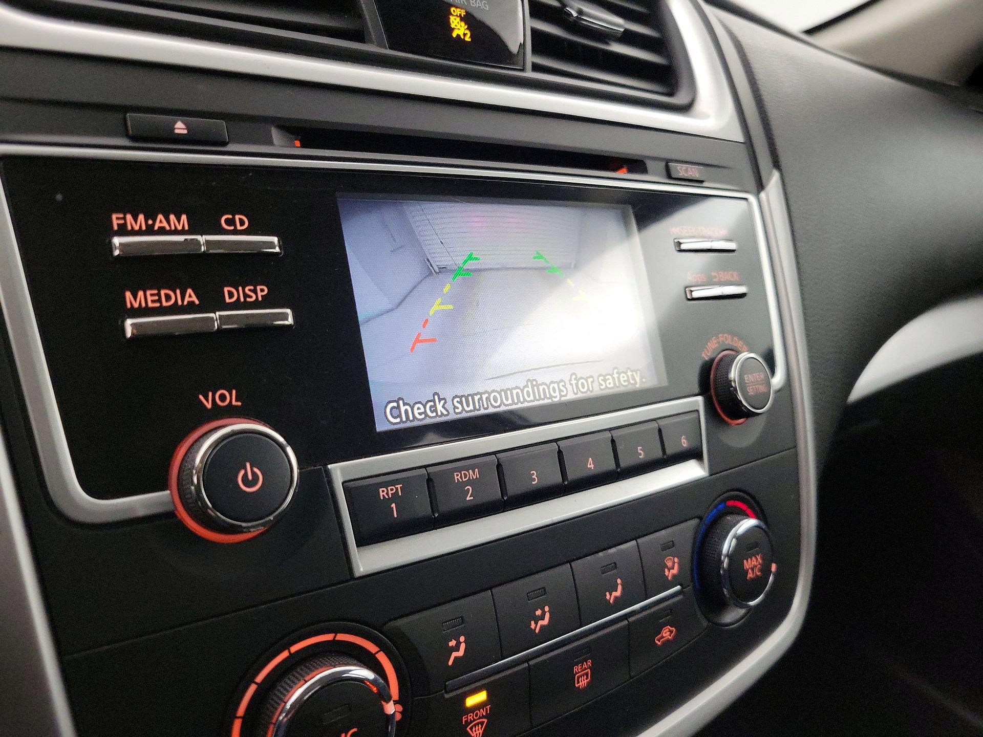 Thumbnail: 2016 Nissan Altima - 14