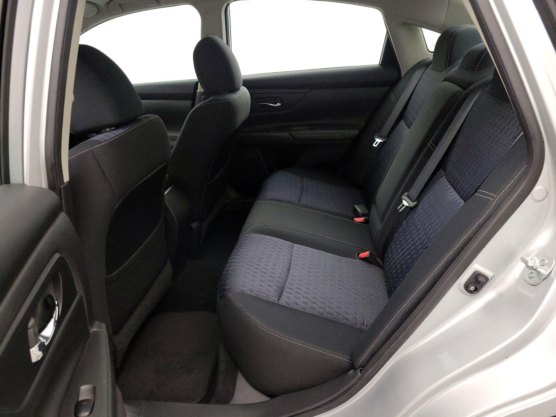 Thumbnail: 2016 Nissan Altima - 19