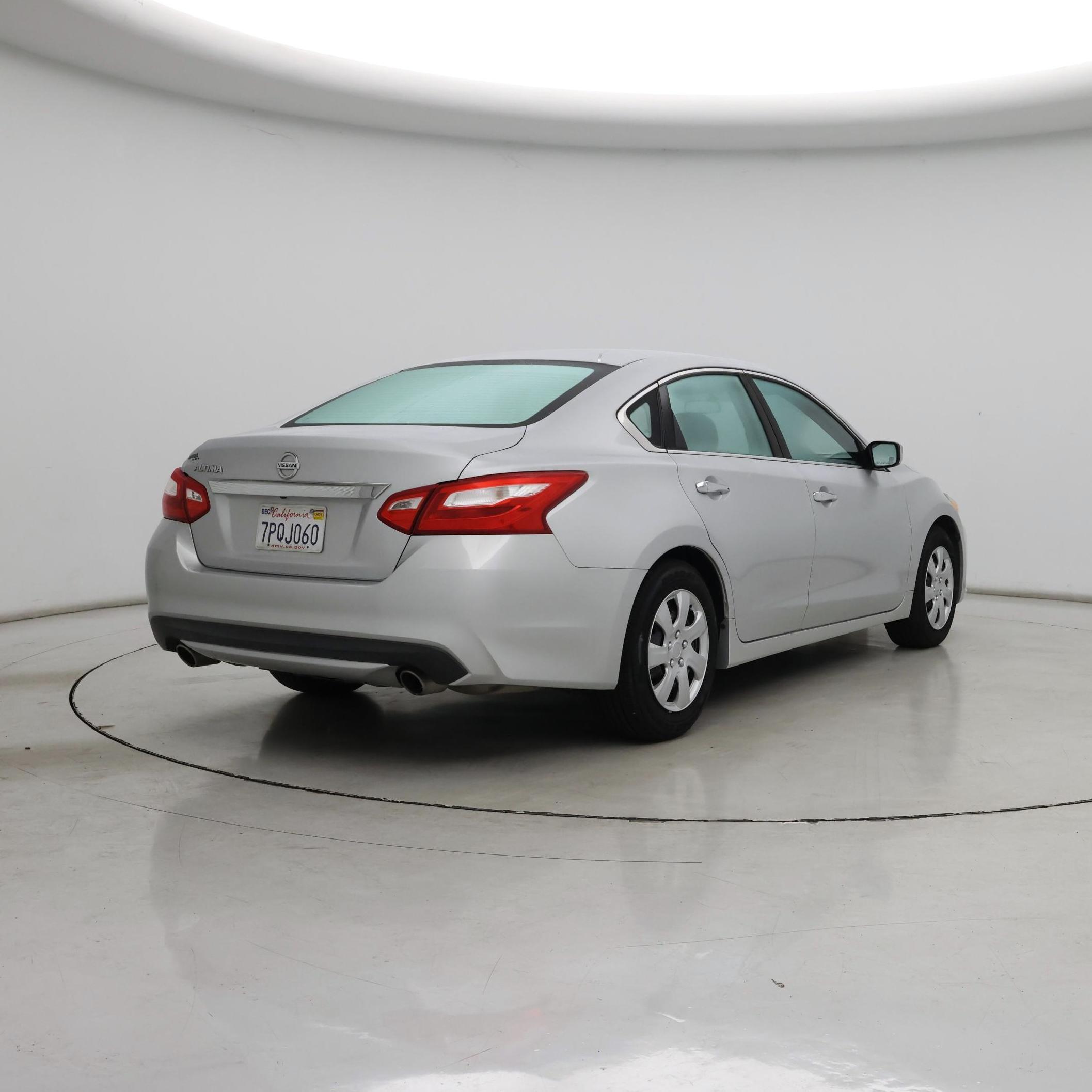 Thumbnail: 2016 Nissan Altima - 8