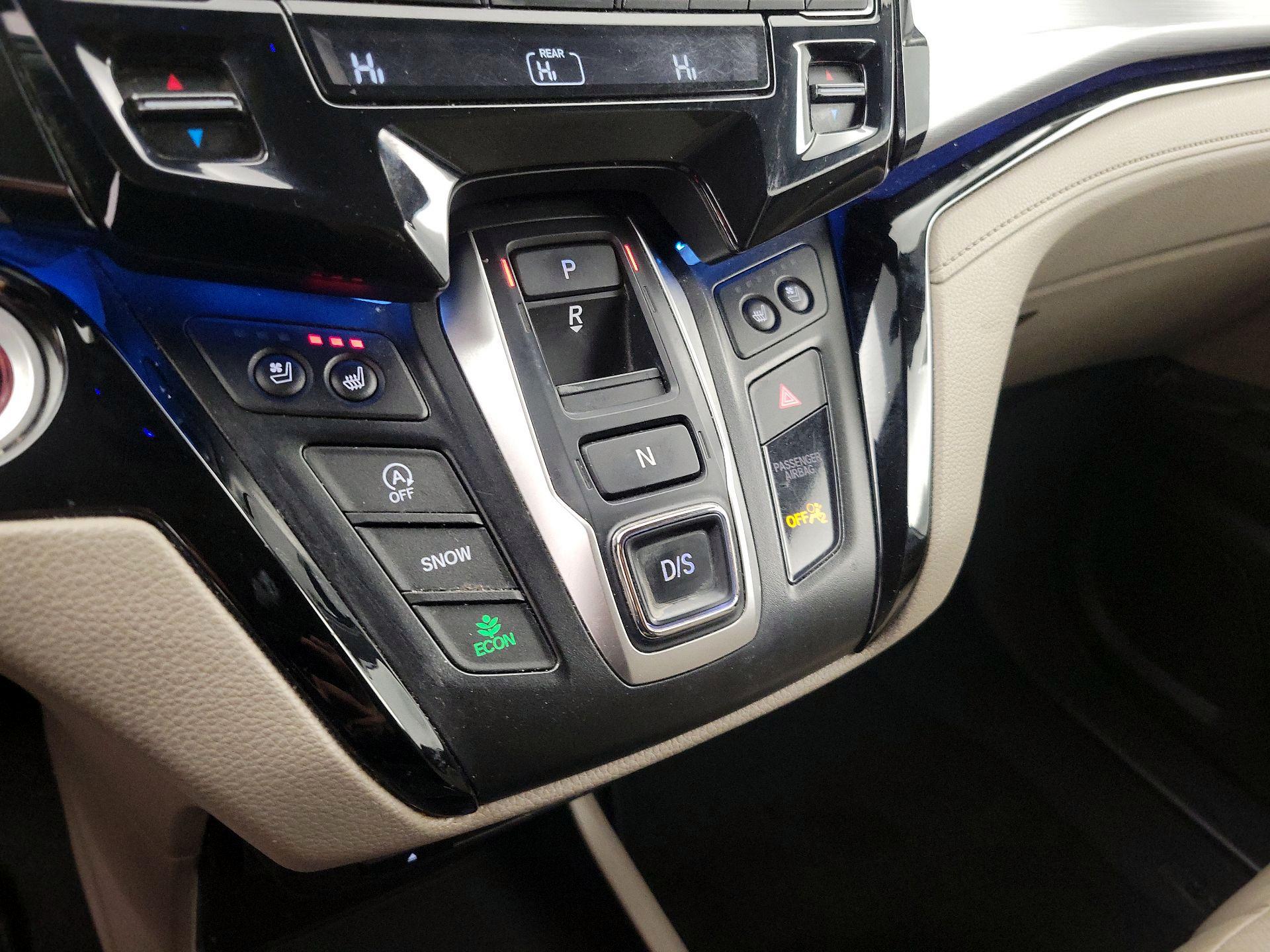 Thumbnail: 2019 Honda Odyssey - 18