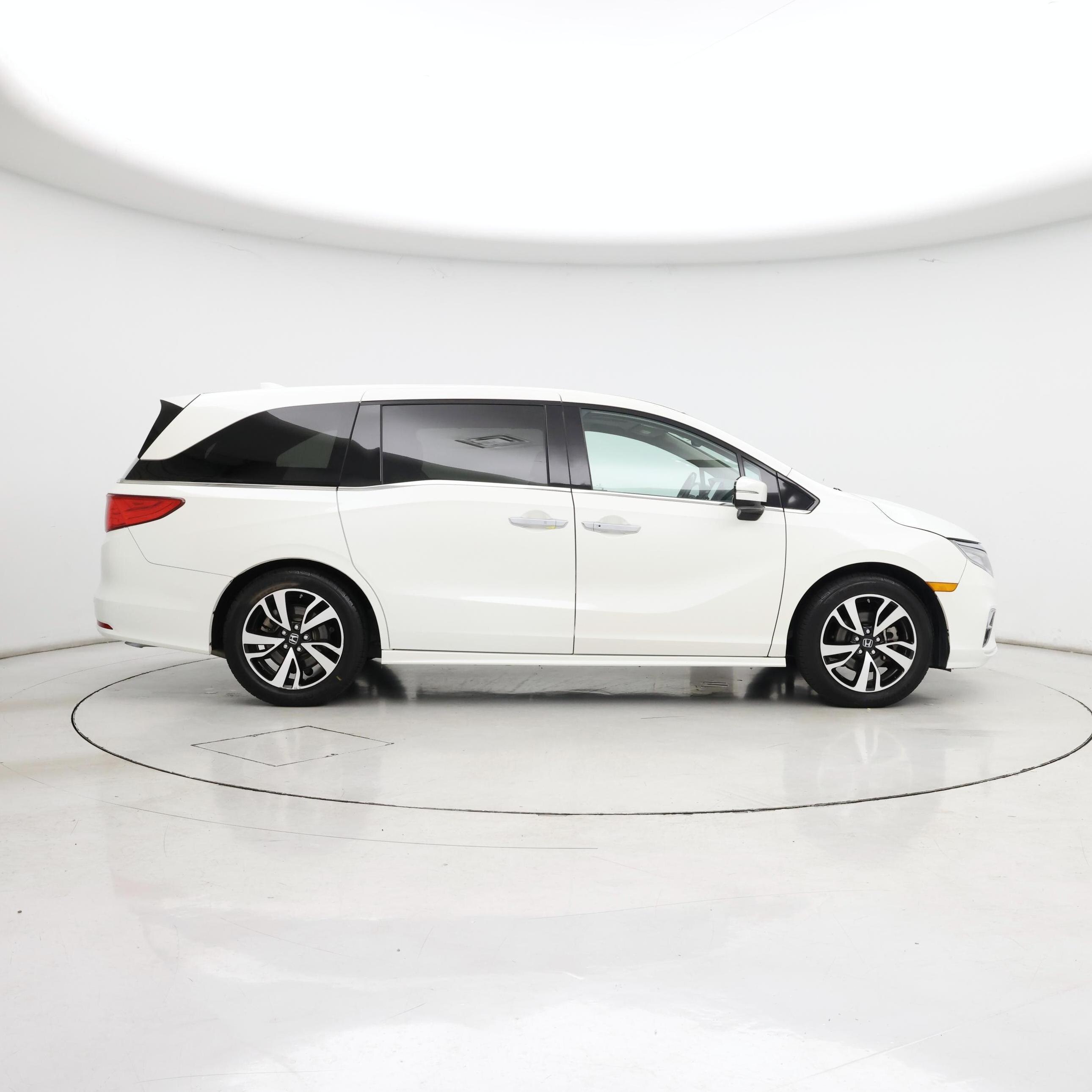 Thumbnail: 2019 Honda Odyssey - 7