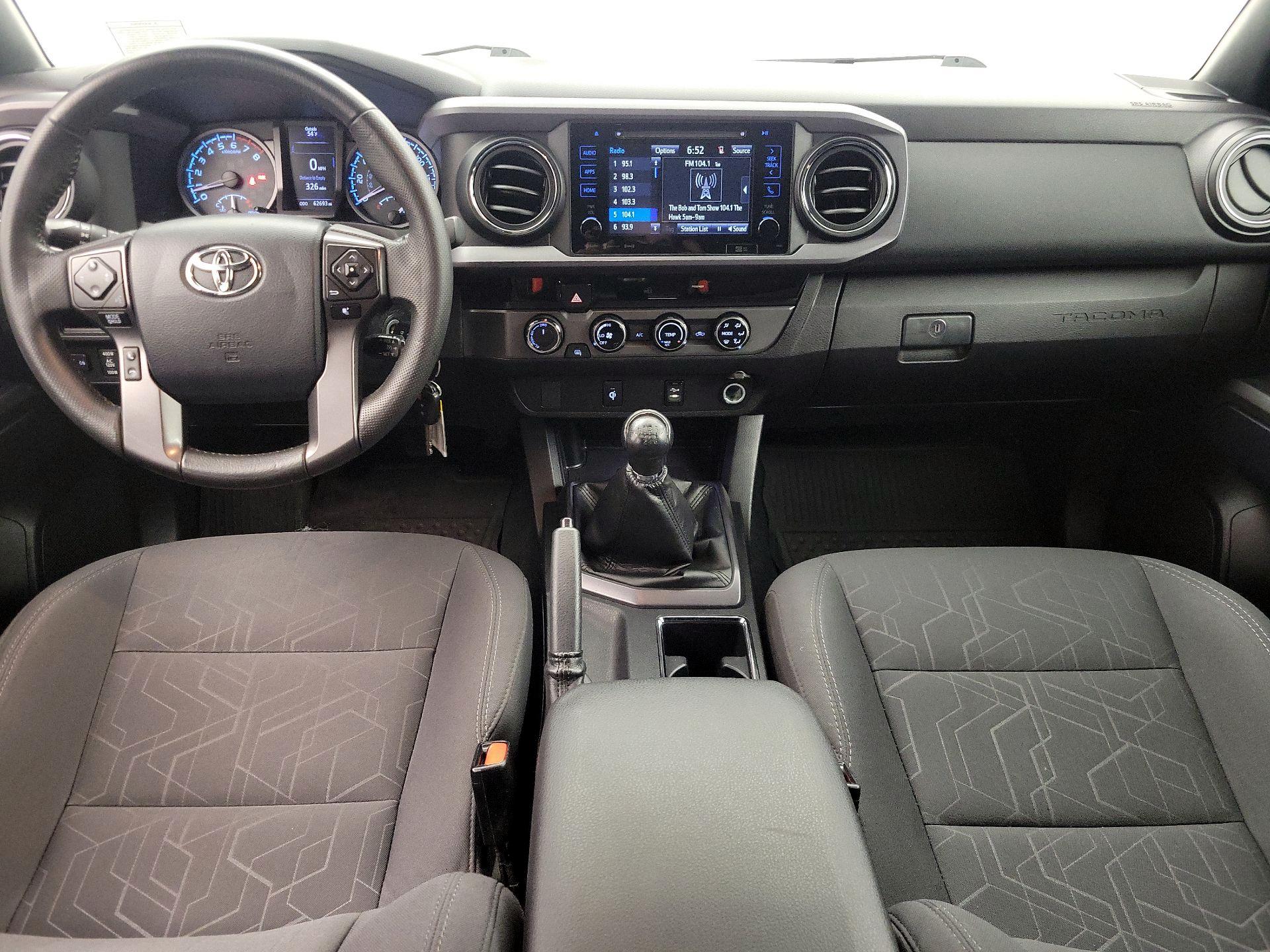 Thumbnail: 2017 Toyota Tacoma - 9