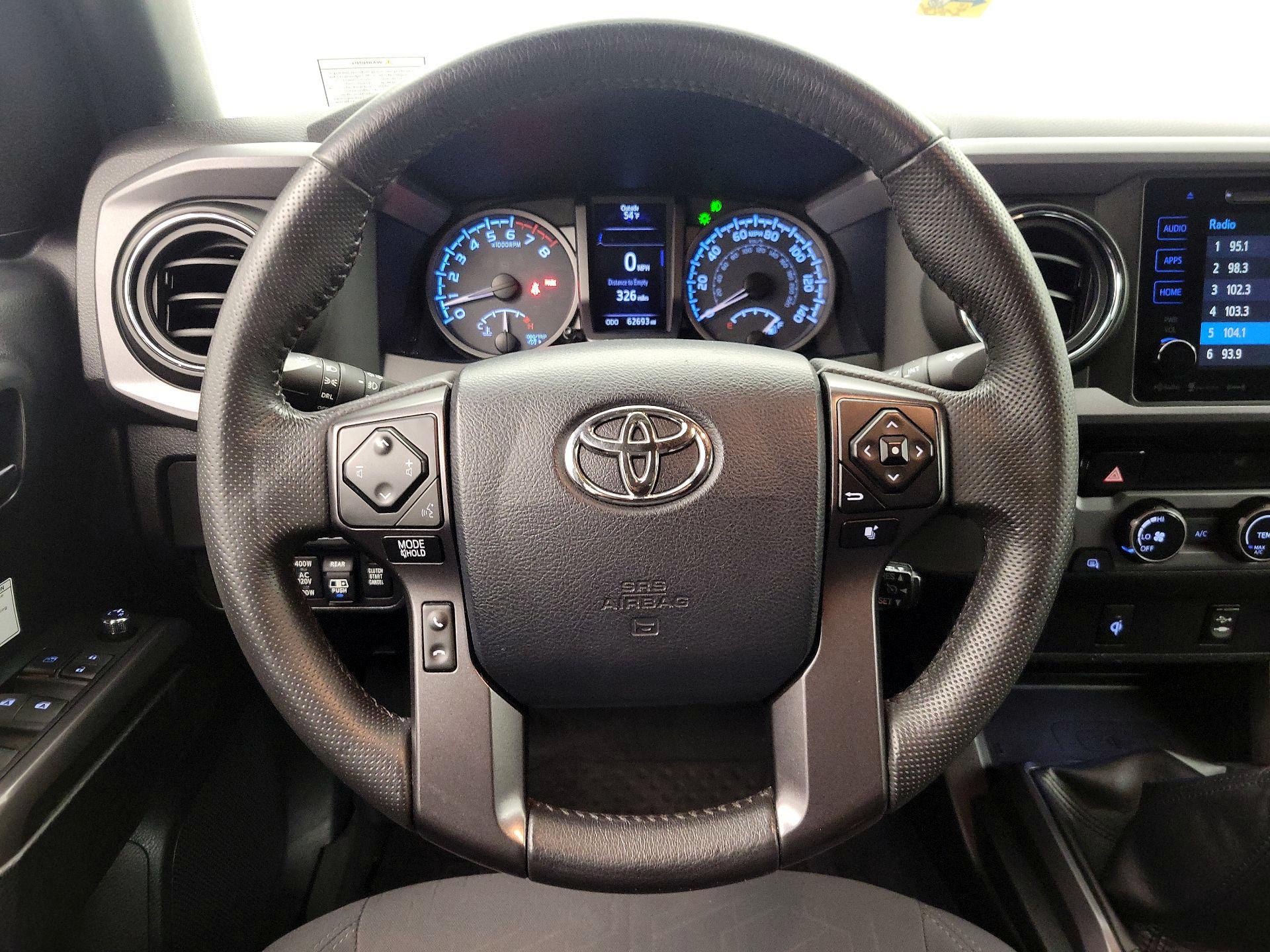 Thumbnail: 2017 Toyota Tacoma - 10