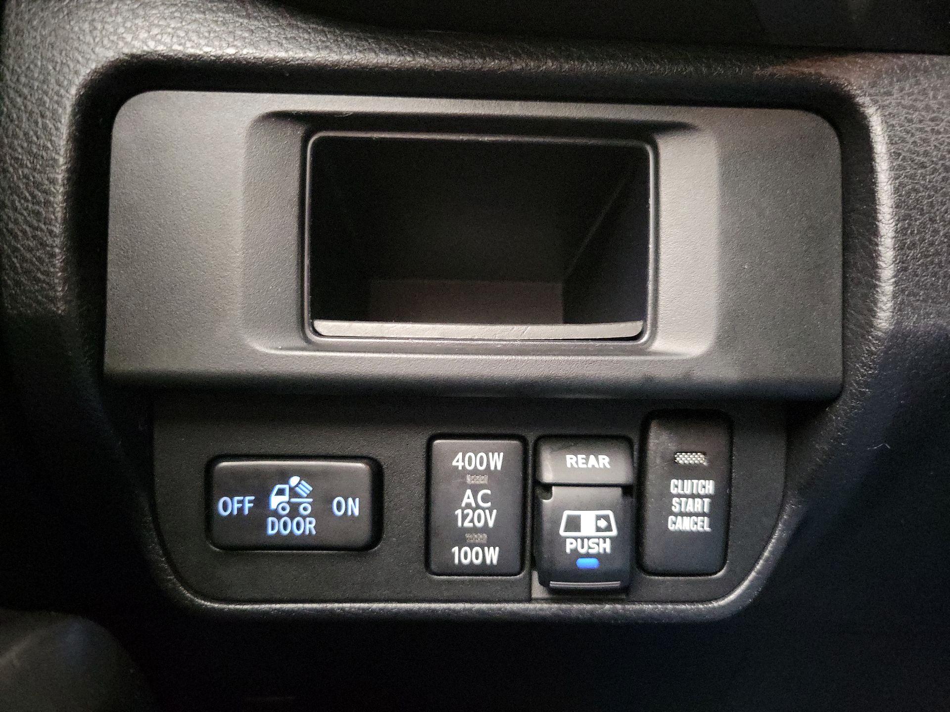 Thumbnail: 2017 Toyota Tacoma - 13