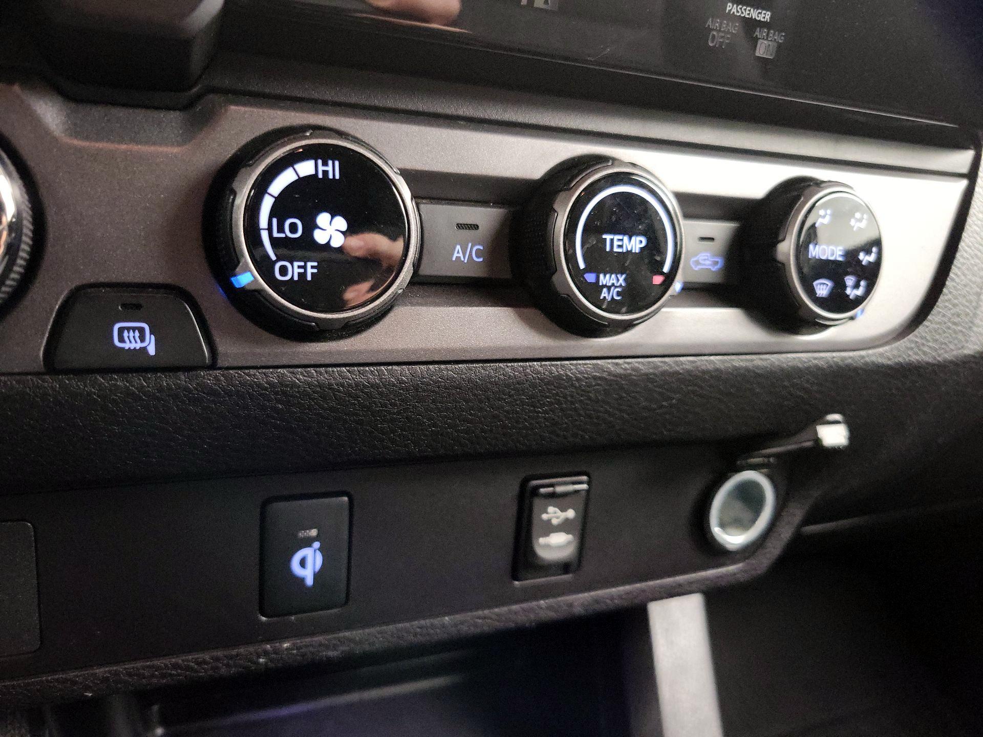 Thumbnail: 2017 Toyota Tacoma - 16