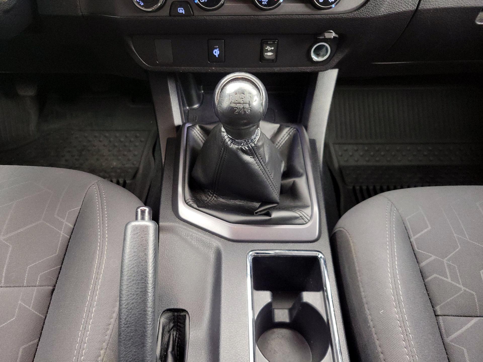 Thumbnail: 2017 Toyota Tacoma - 17