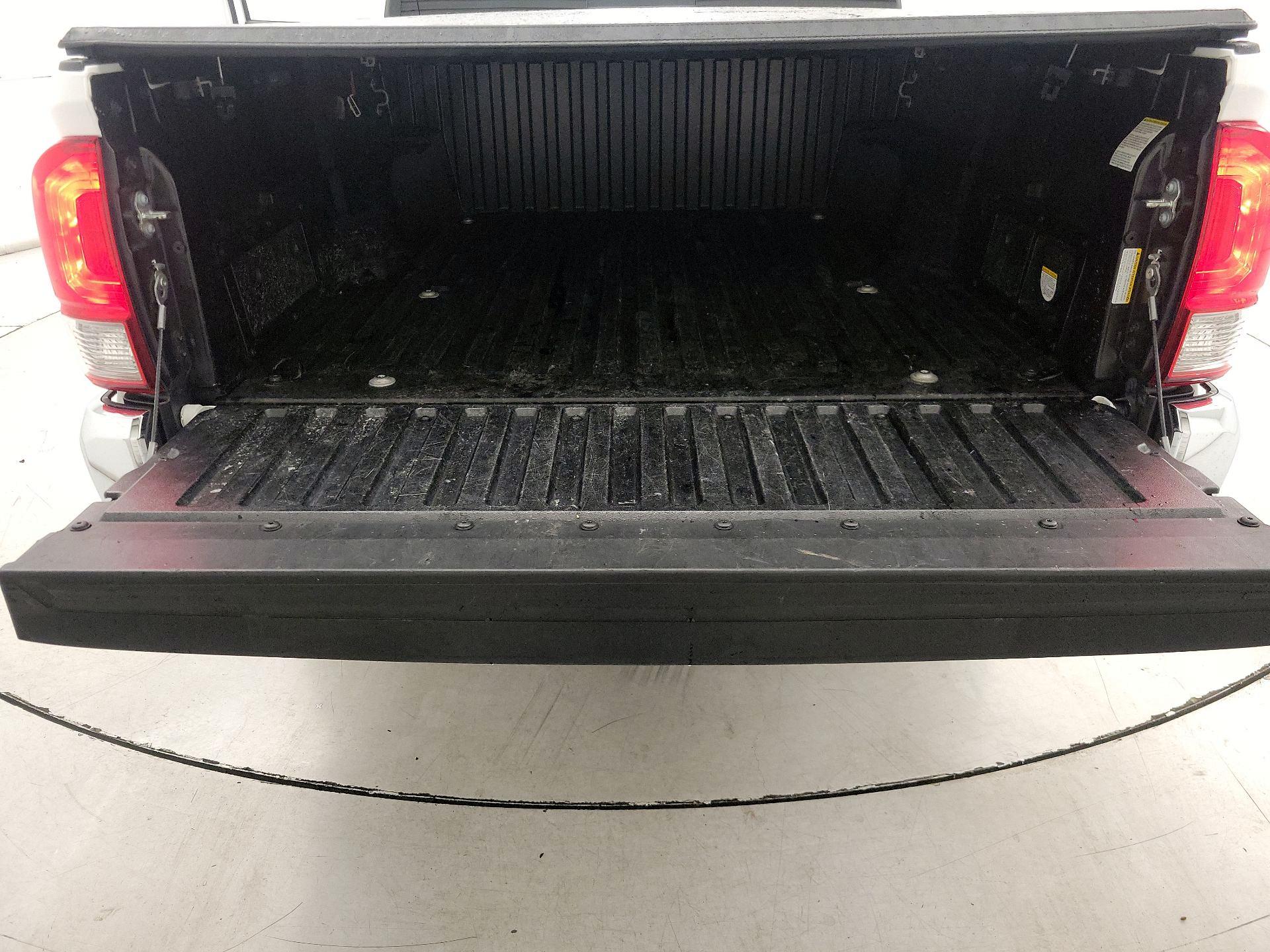 Thumbnail: 2017 Toyota Tacoma - 20