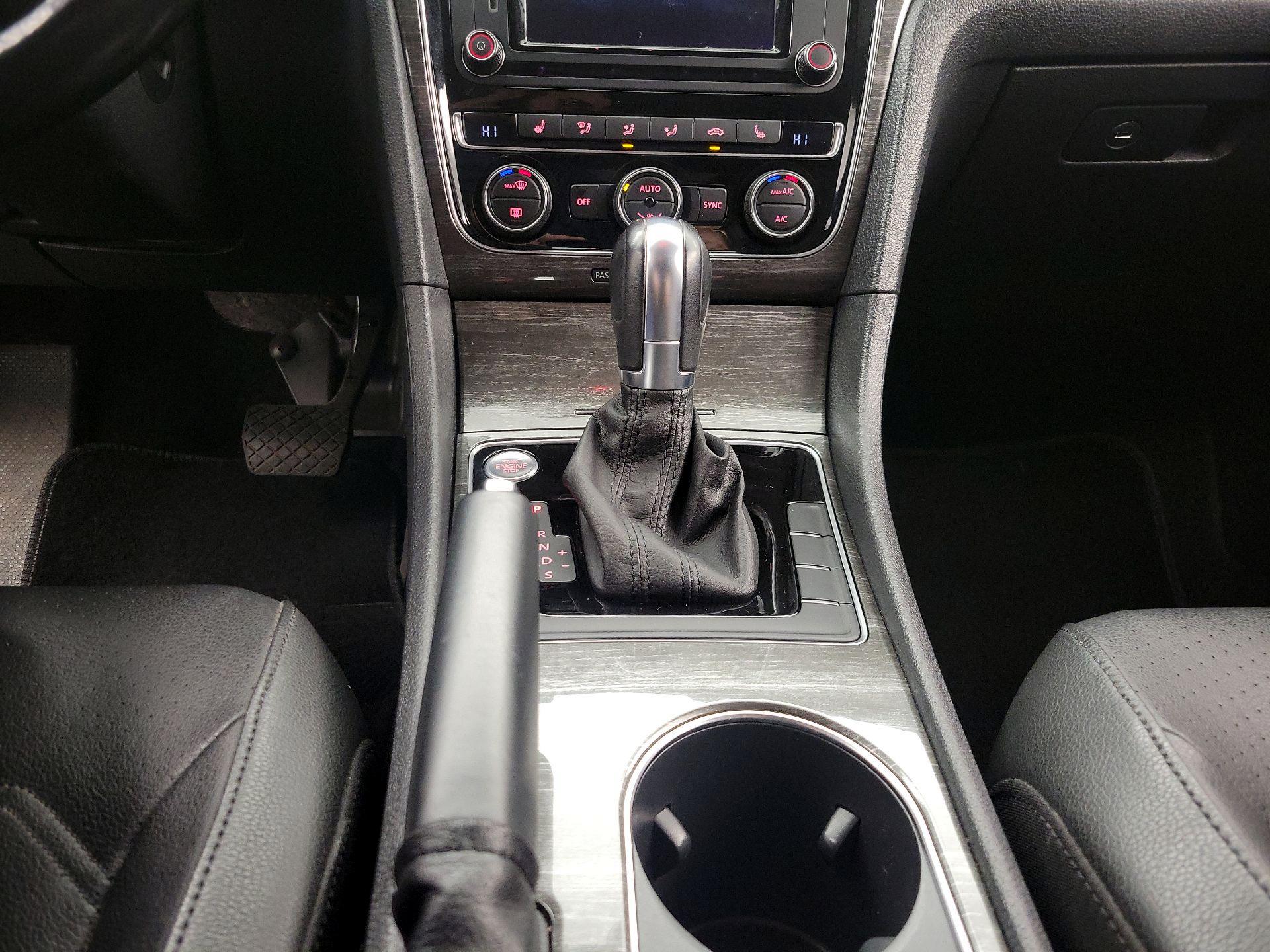 Thumbnail: 2017 Volkswagen Passat - 17