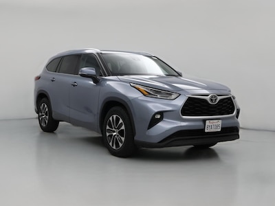 Blue 2021 Toyota Highlander XLE
