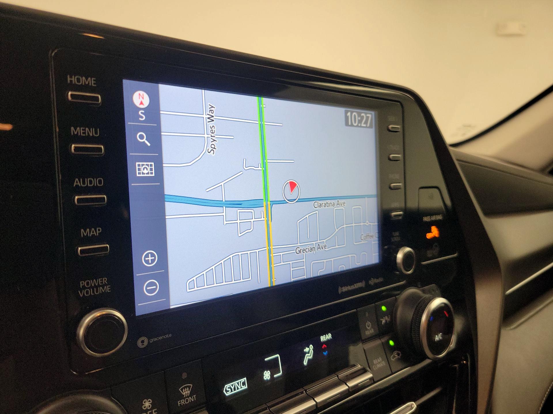 Thumbnail: 2021 Toyota Highlander - 14