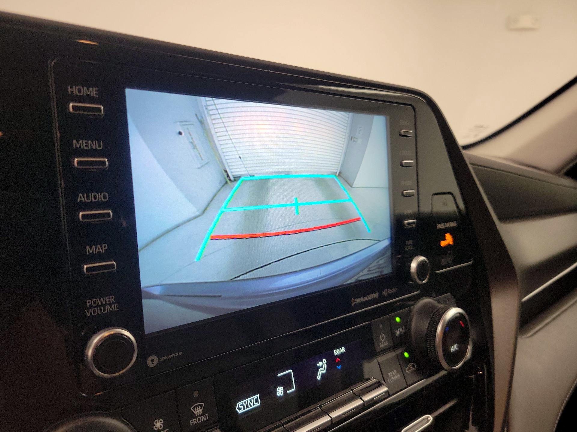 Thumbnail: 2021 Toyota Highlander - 15