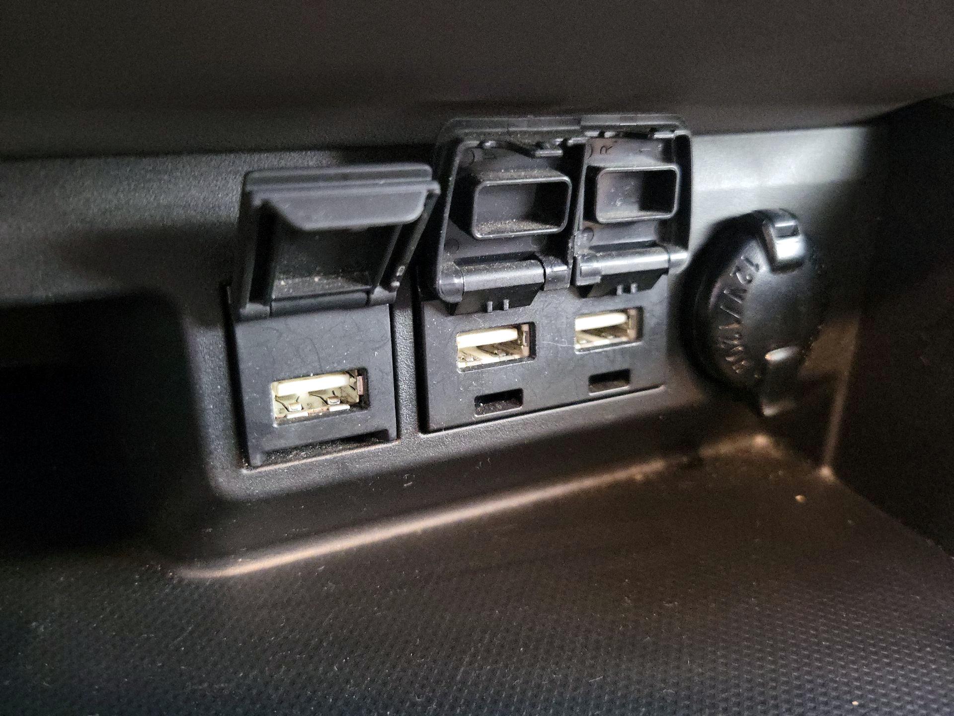 Thumbnail: 2021 Toyota Highlander - 19