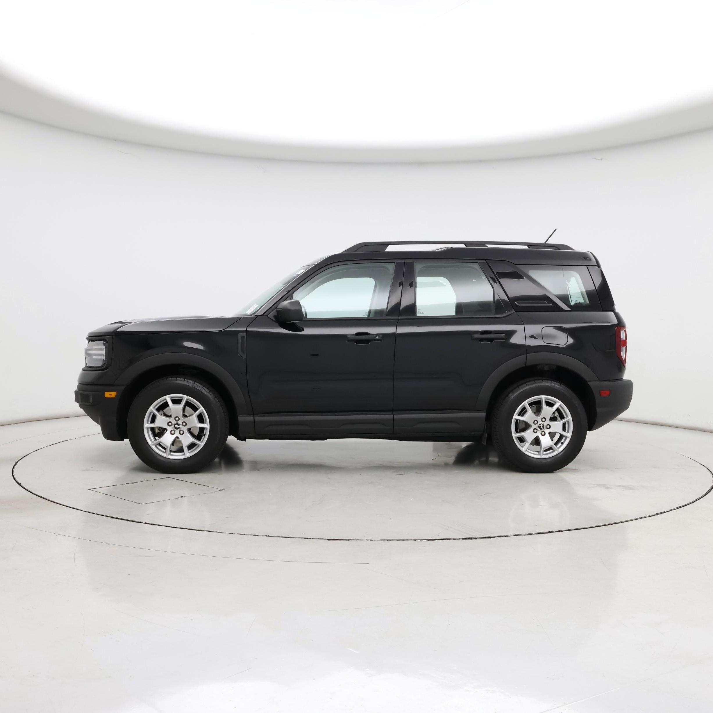 Thumbnail: 2021 Ford Bronco Sport - 3