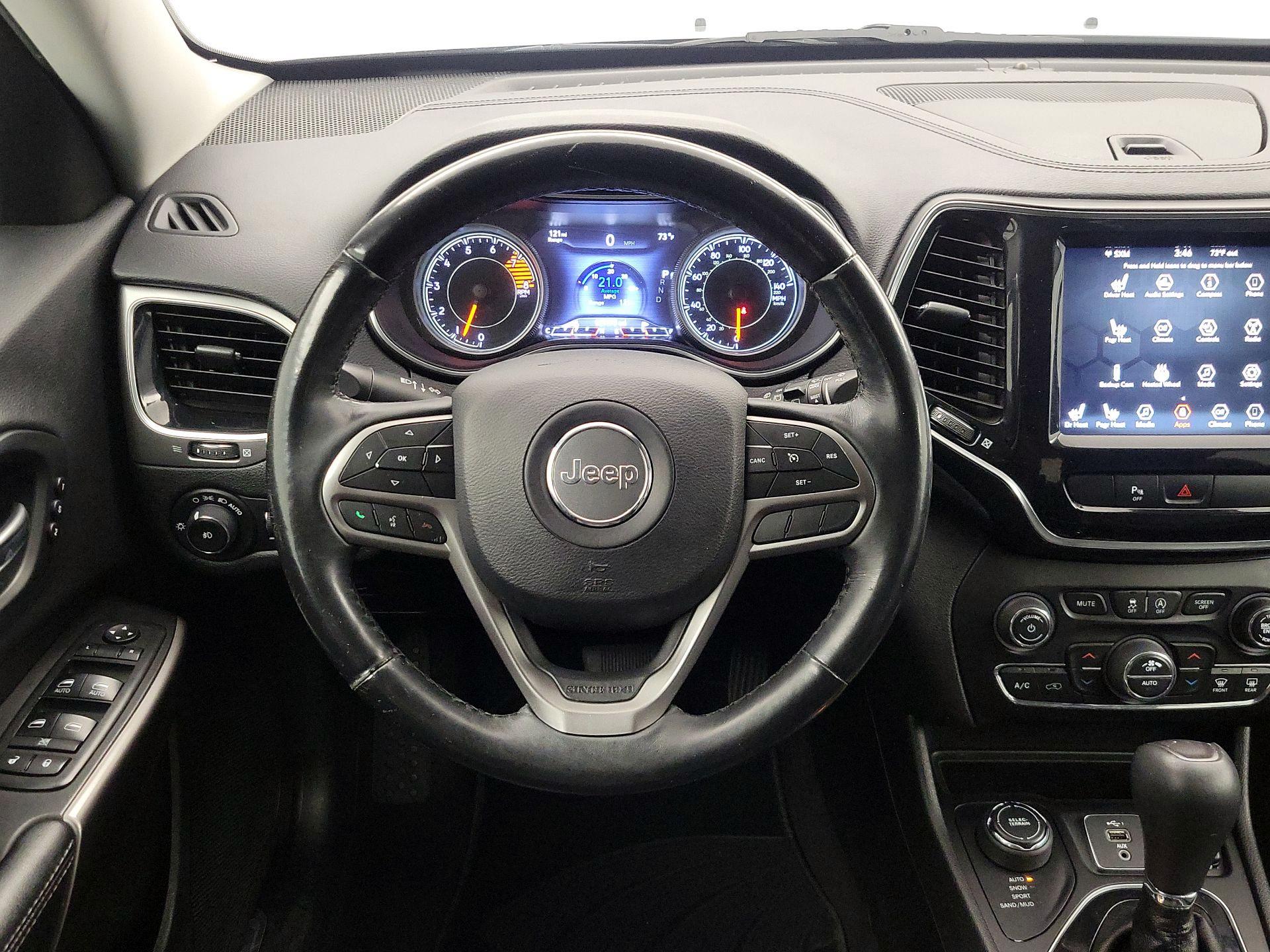 Thumbnail: 2019 Jeep Cherokee - 10